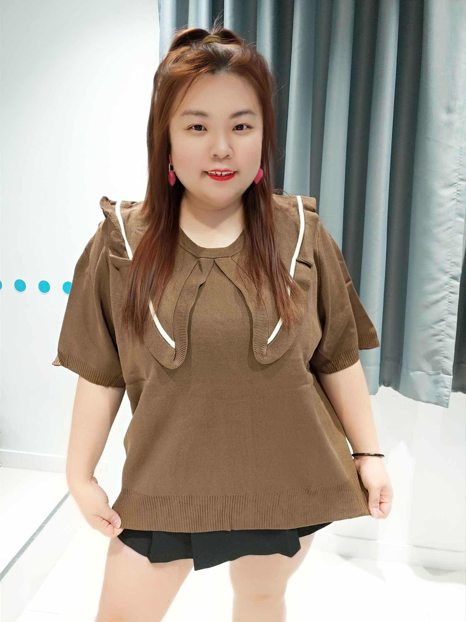 ENC09 DSF14 大领摆设计针织上衣