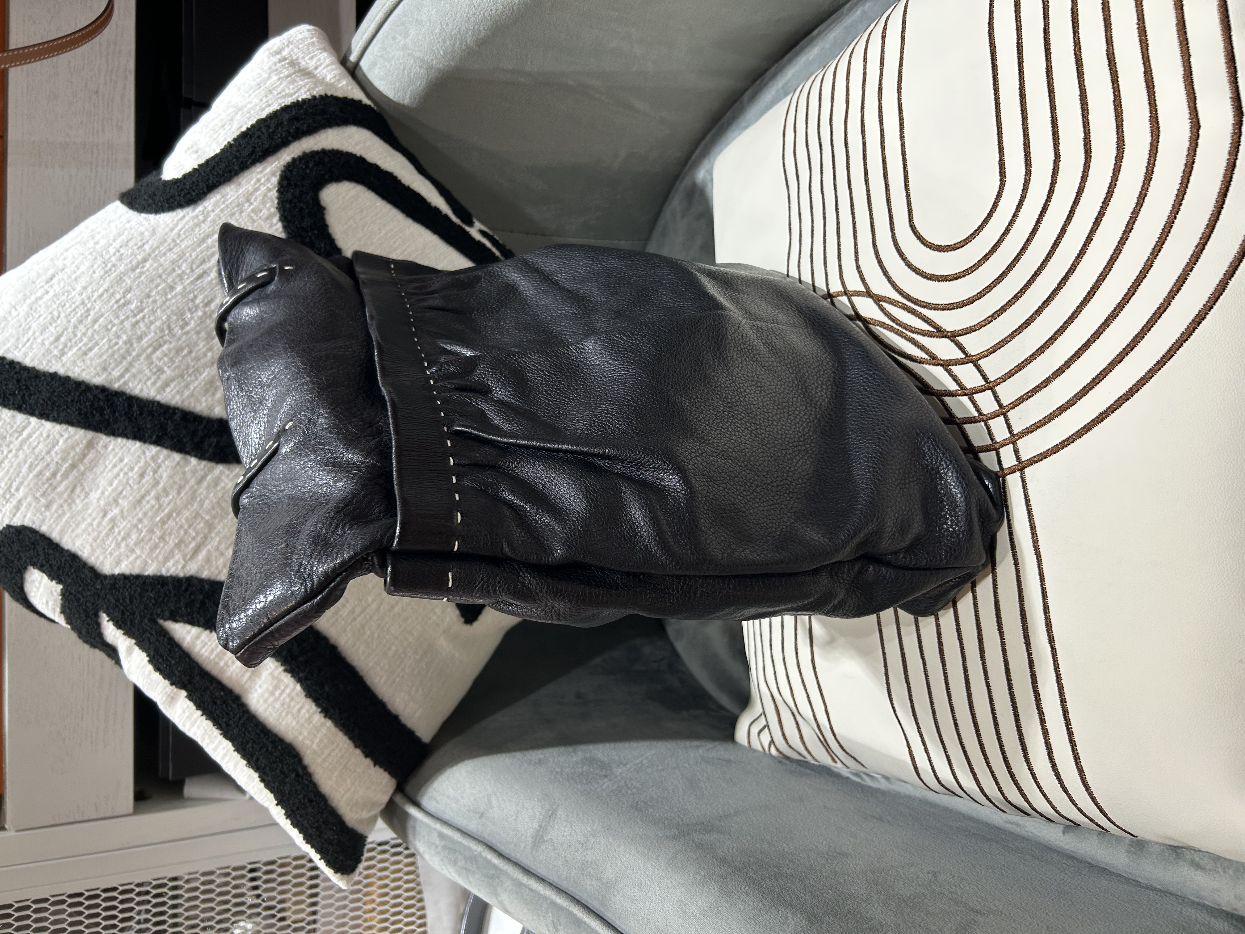 Miu Miu Tote Bag Black calfskin 100%Authentic, 