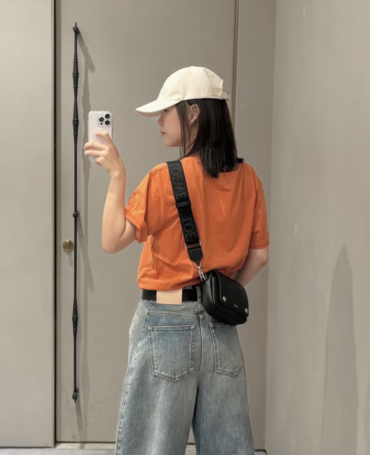 訂貨 ✨ Loewe 黑色皮款 Small Pebble Messenger Bag 男女可用 Size 20x12.5x6cm