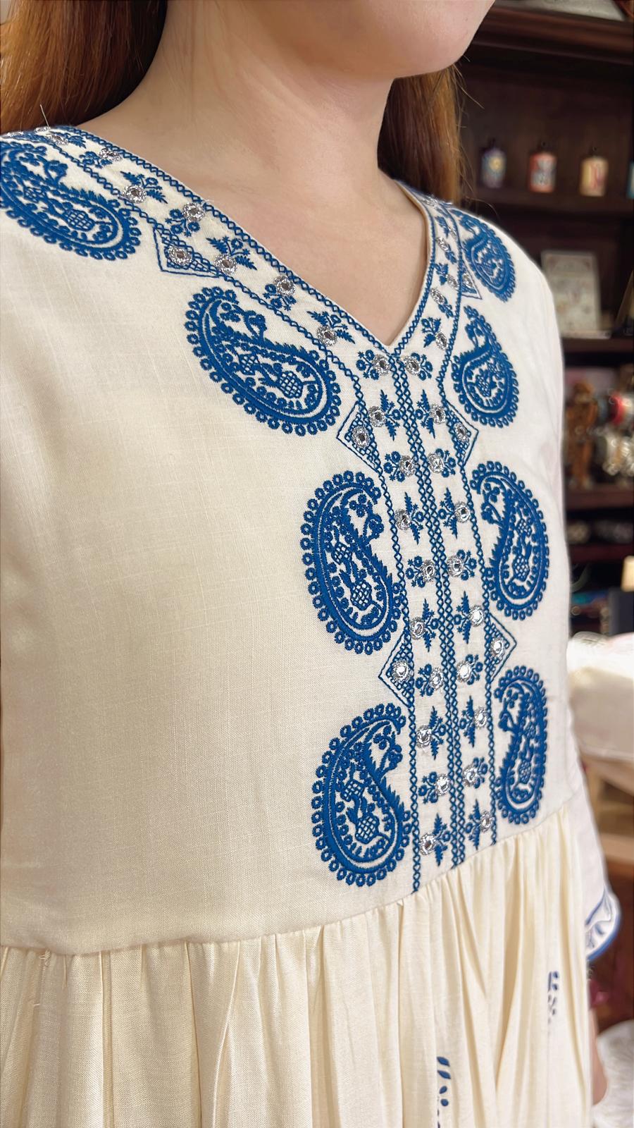 3115 Milky Blue Paisley OP 48"