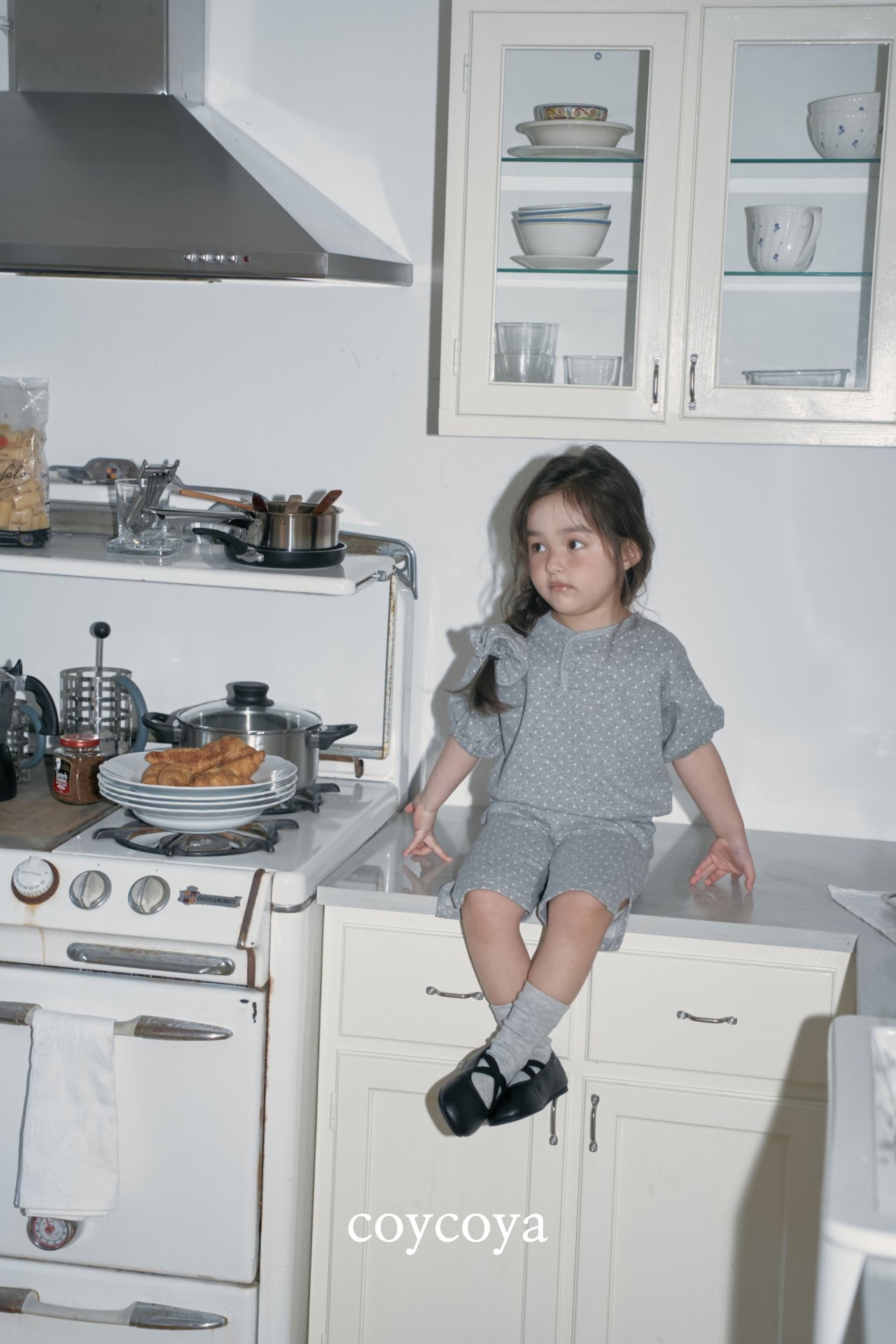 🌸預訂 韓國直送🌸🇰🇷COYCOYA兩色波點開衩七分褲