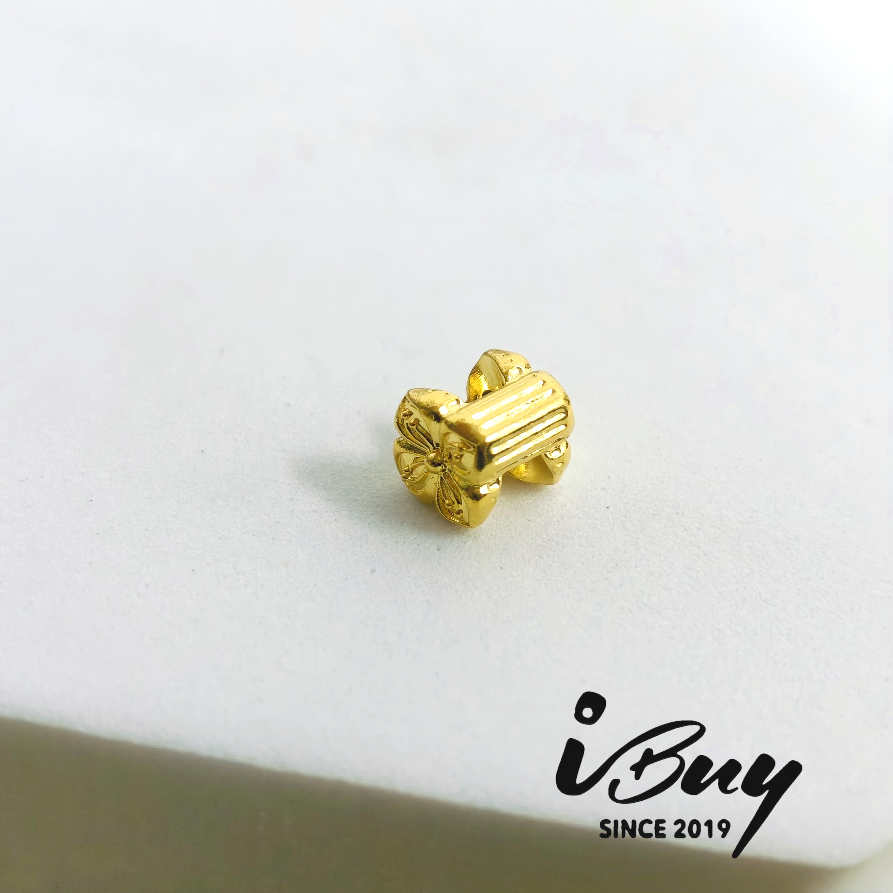 916 HARD GOLD 4 PETAL FLOWER BEAD 916 硬金 四瓣花串咀