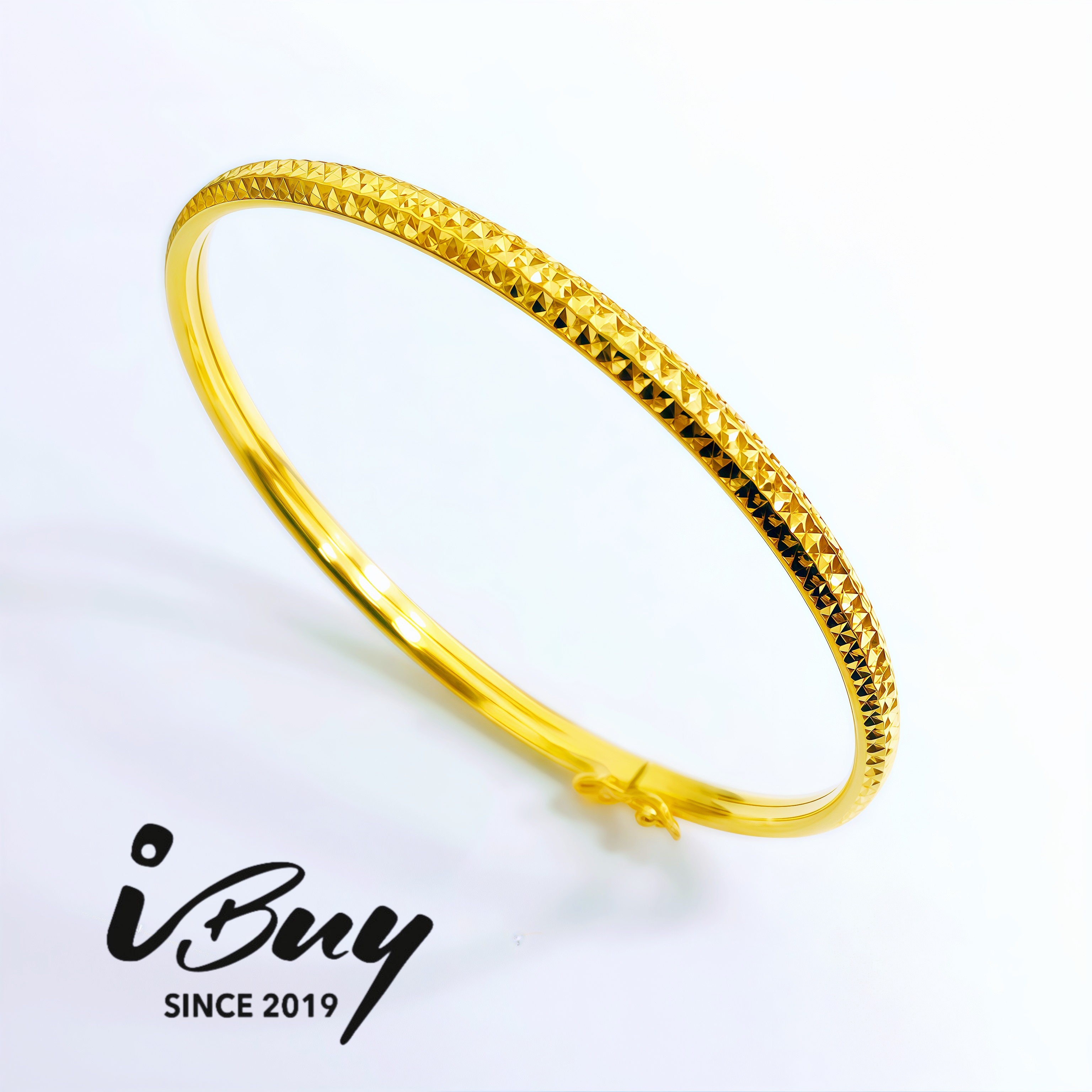 916 GOLD 4MM PRISM CUT ROUND BANGLE 916 金 4MM菱格开口圆手镯