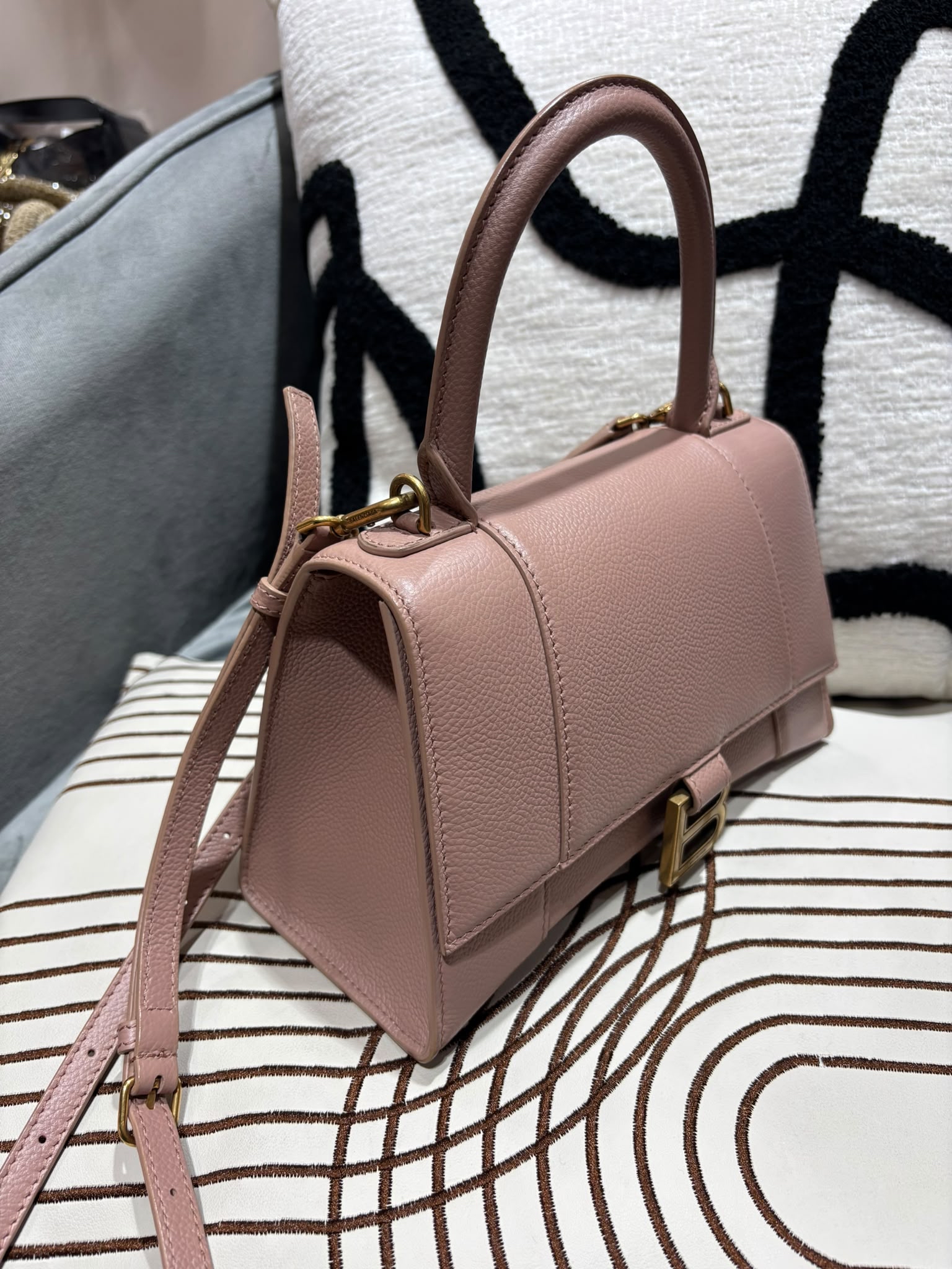 Balenciaga Nude Calfskin Hourglass 2 way bag 593546 100%Authentic, 98%New ✅Dust Bag