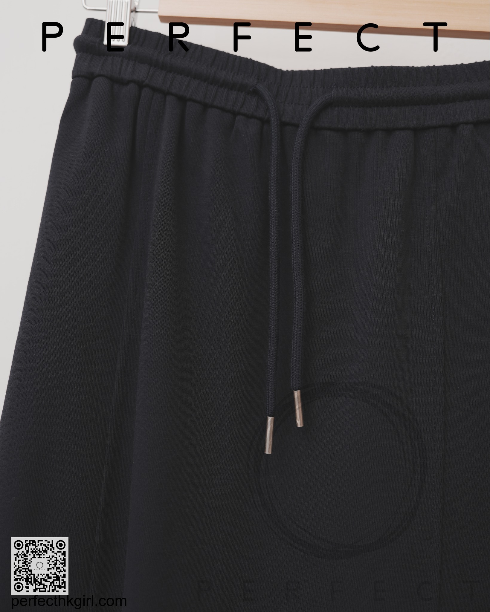 S0026顯瘦不黏毛免燙修形裙 （氣質藏藍色）