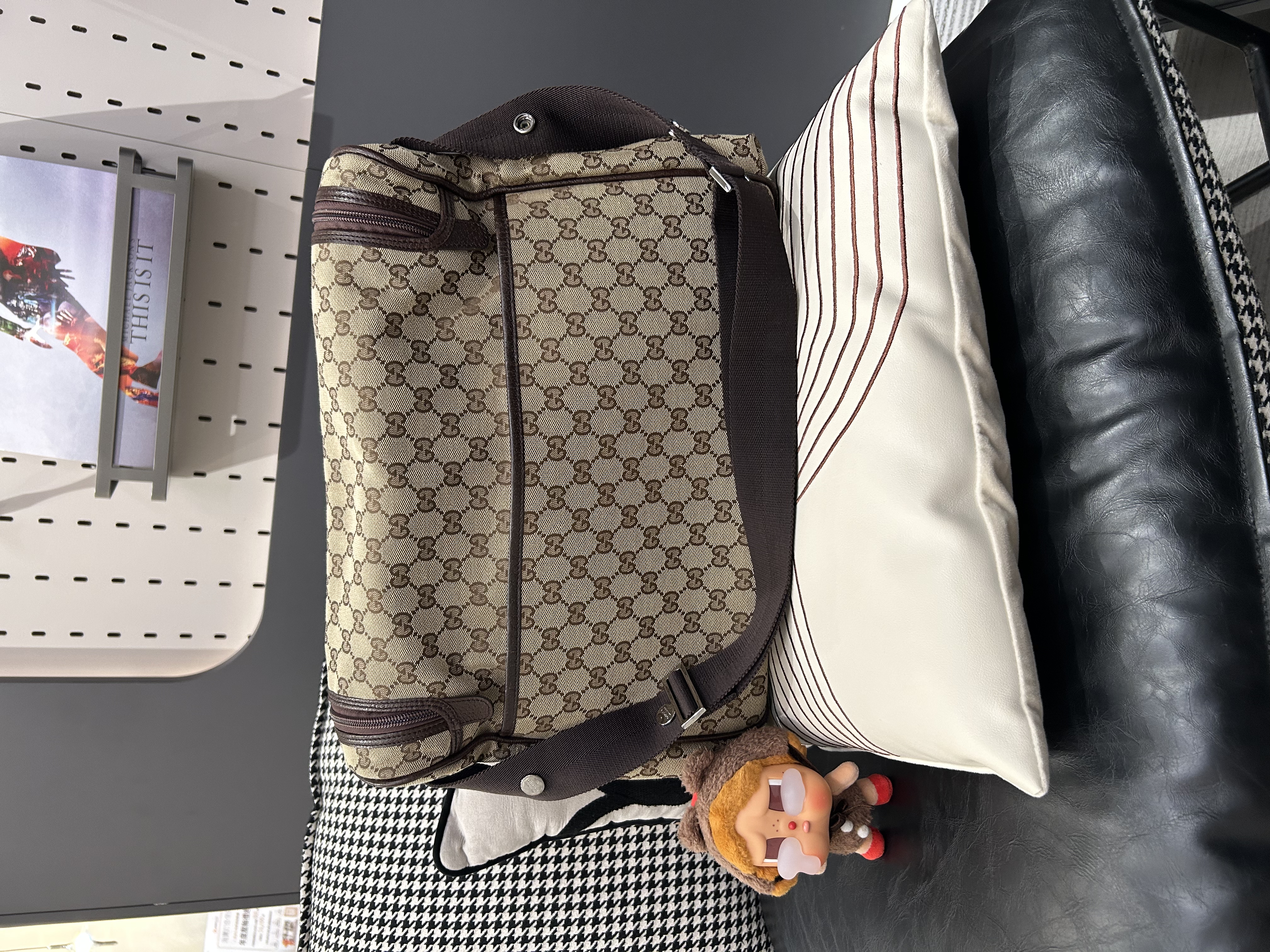 Gucci GG Crossbody bag 100%Authentic, 95%New