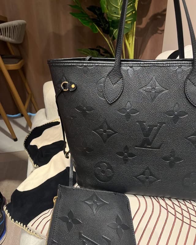 Lv neverfull MM empreinte leather 100%Authentic ,98%new   ✅塵袋✅pouch 