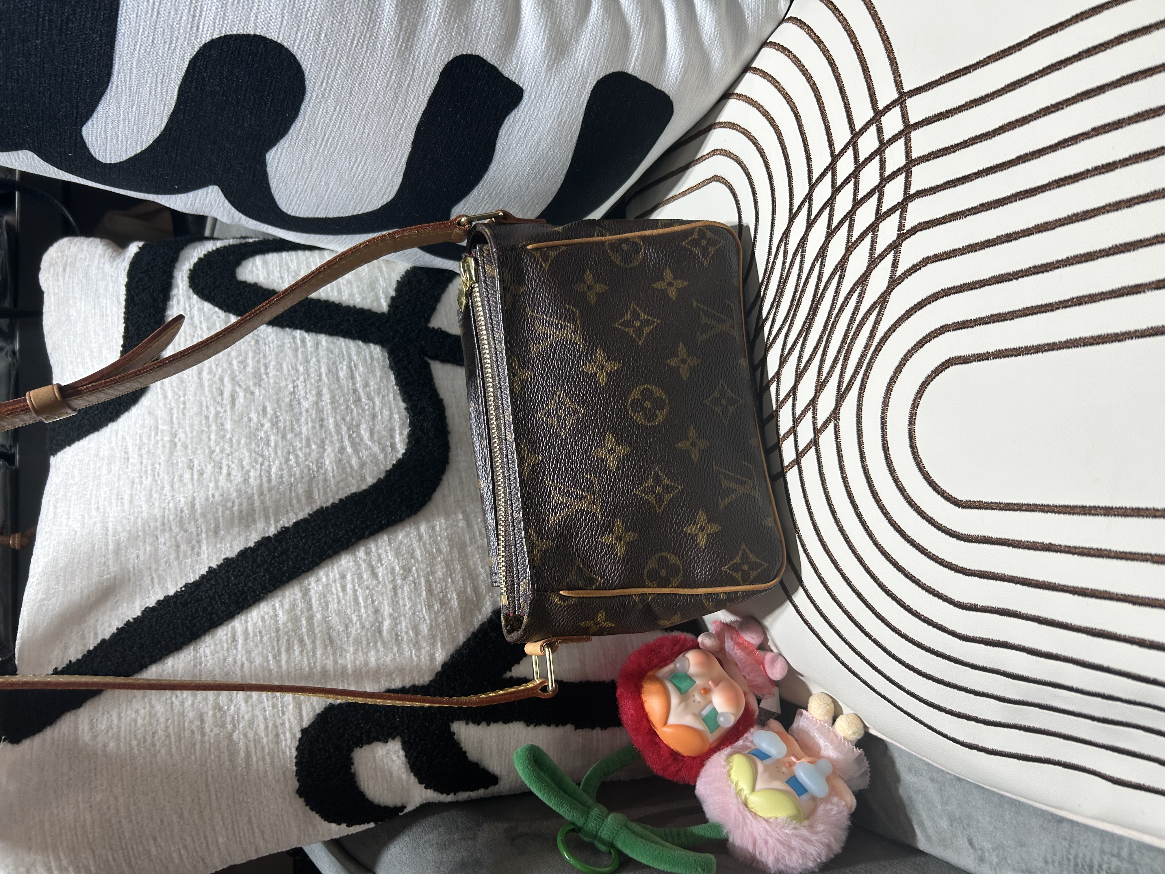 LV Cite PM Monogram 100%Authentic, 90%New ✅Dust bag