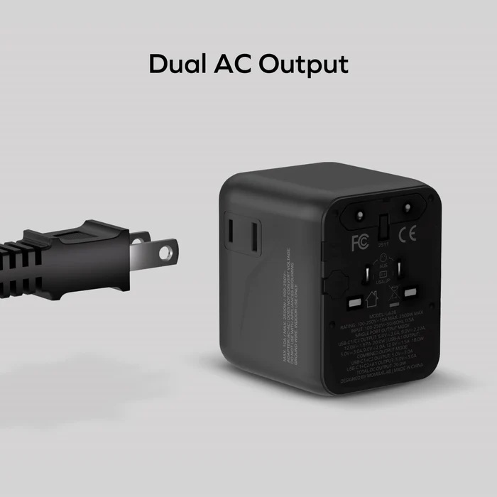 Momax 1-World² 20W 三接口旅行充電插座 UA26