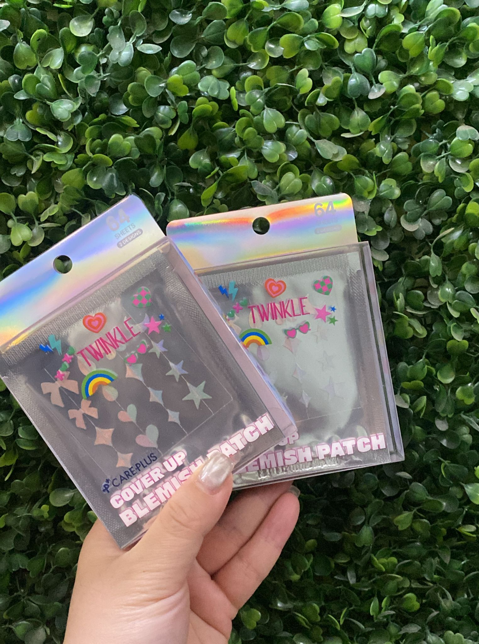 → CarePlus 遮瑕護理隱形貼 ✨ 閃耀版 ←（64貼）