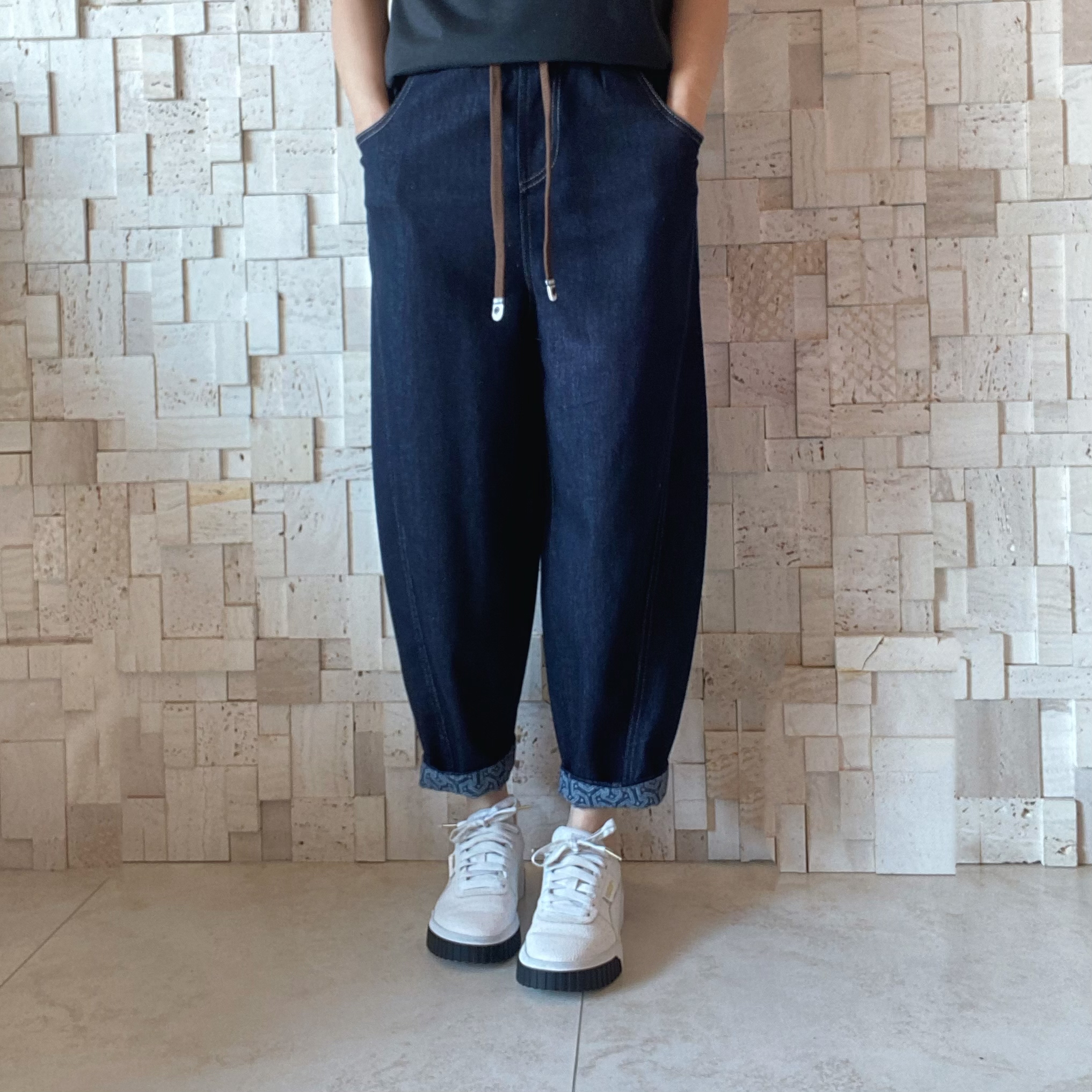 B00555 撞花紋腳邊牛仔褲