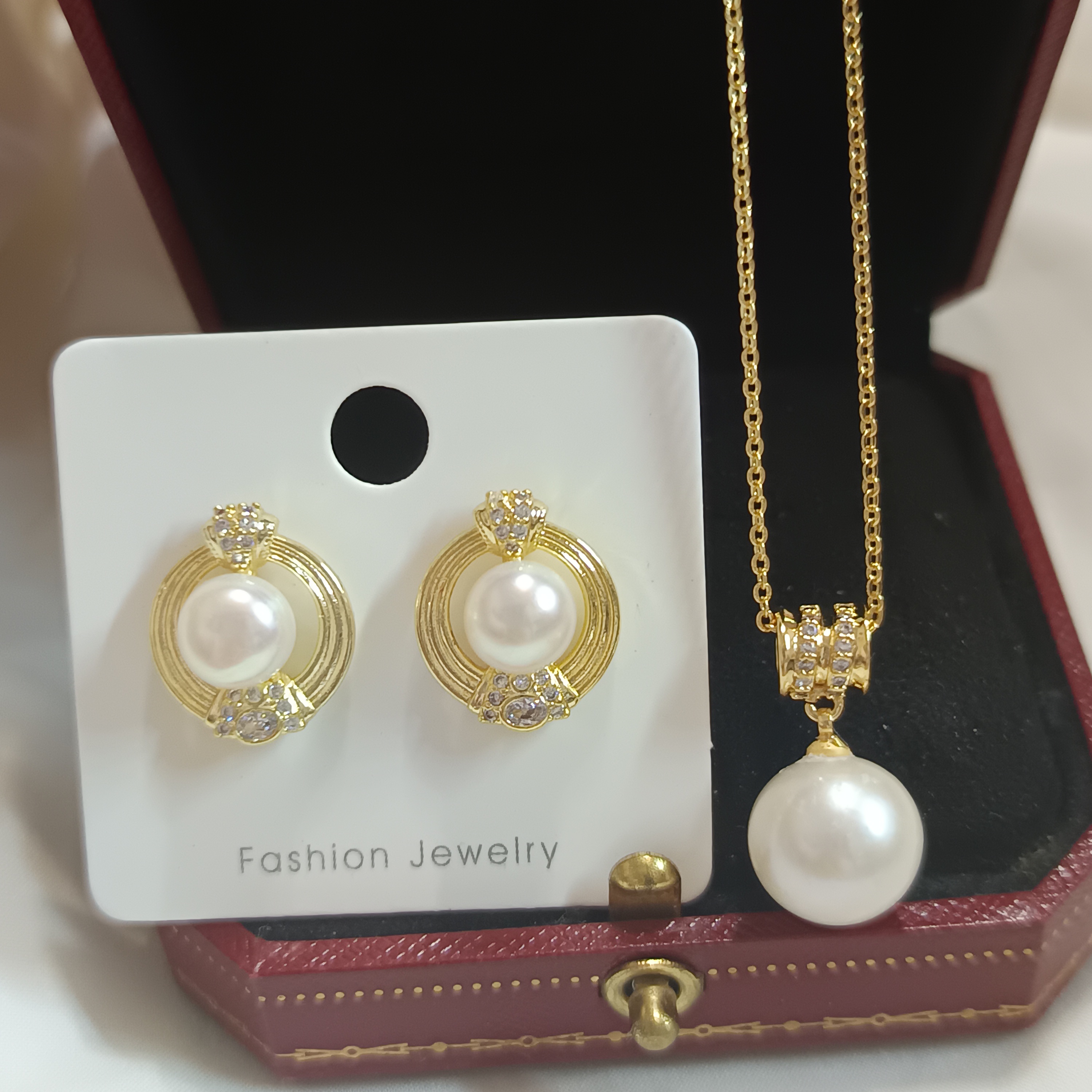 🎉年末虧本清倉‼️淡水珍珠吊墜耳釘2件套G