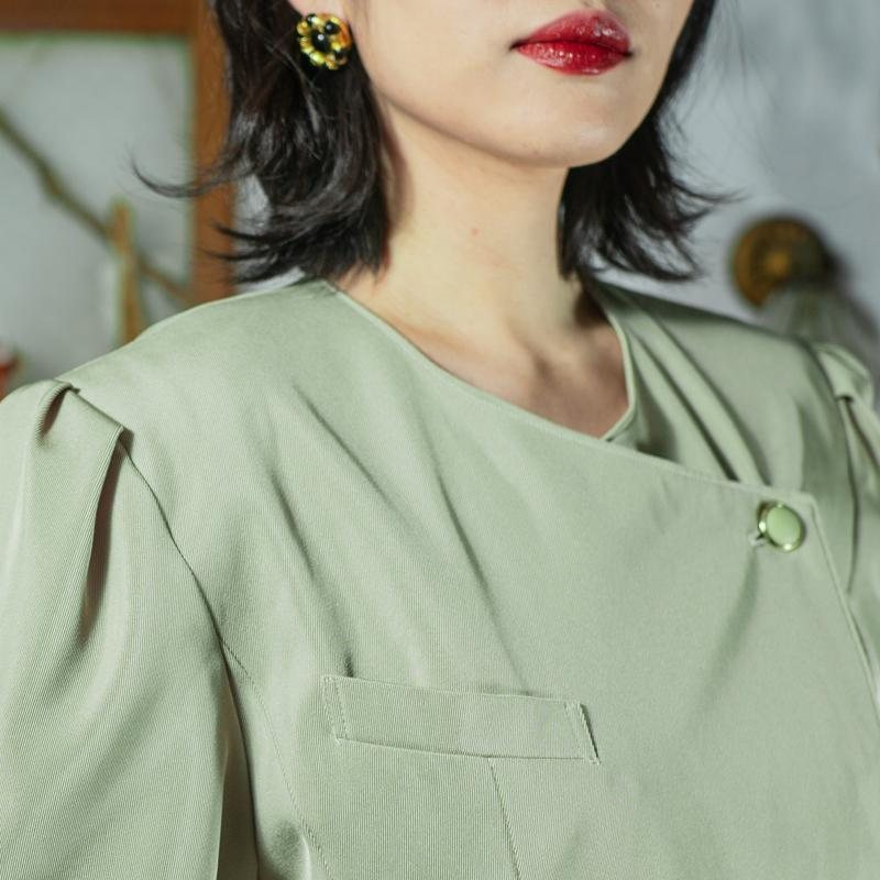 C.a. 1980s Vintage Japanese Sage Green Power Women Peplum Twin Set - Blazer & Skirt (MT1607-8)