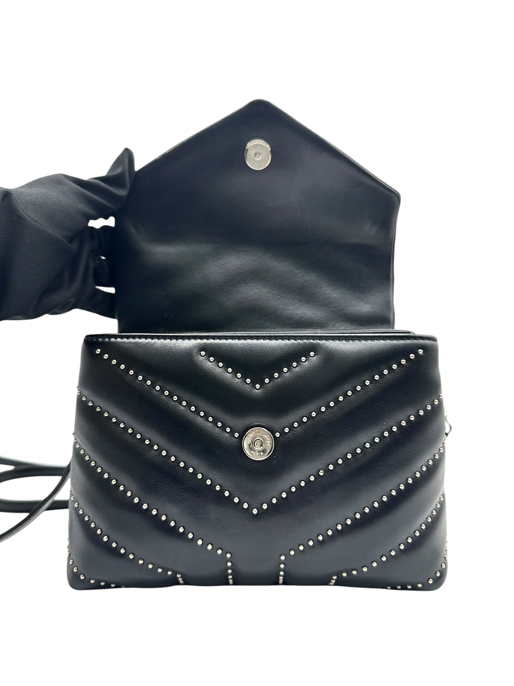 Pre-owned YSL Toy Loulou Studded bag / Product Code: 061906