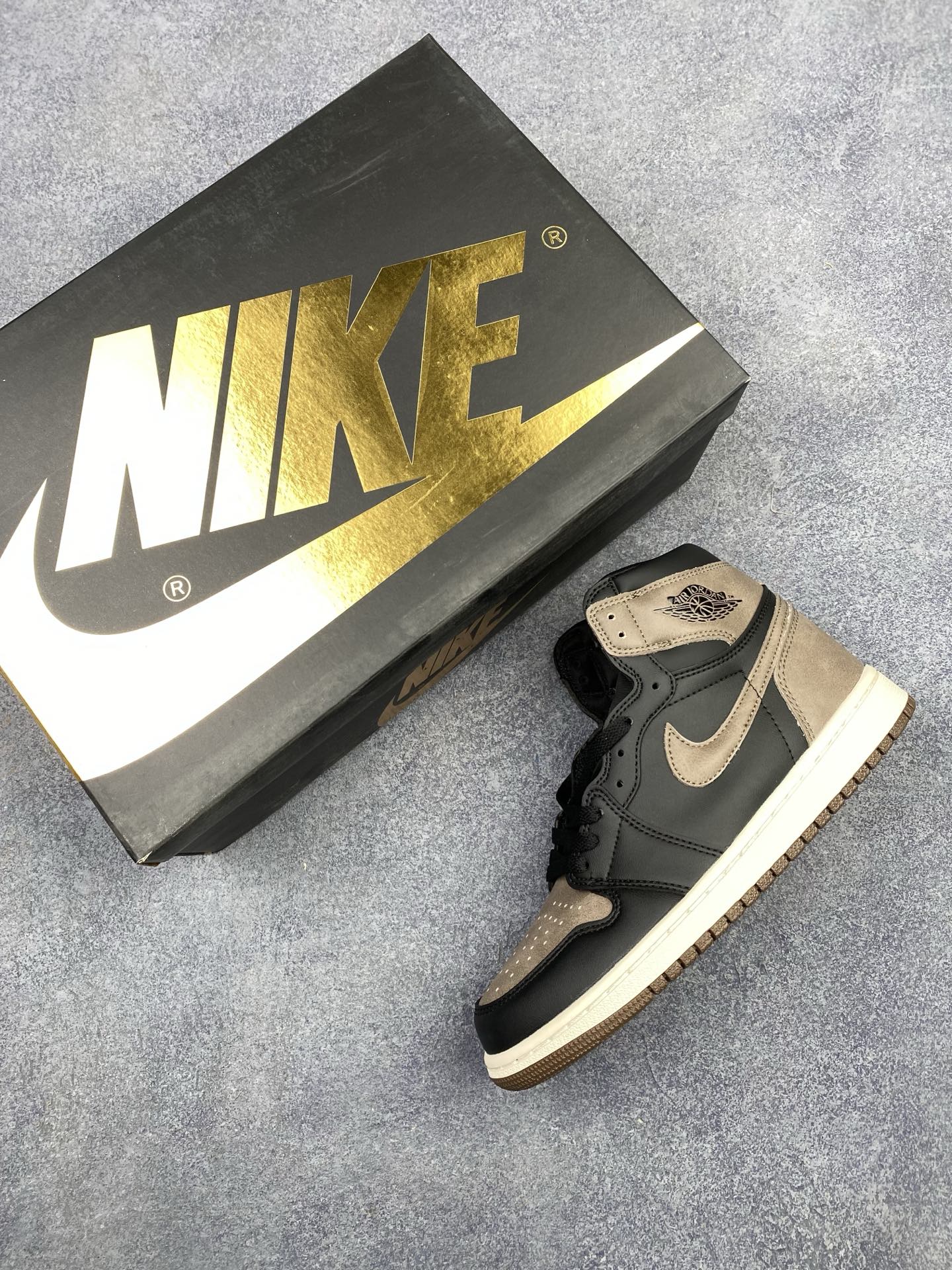 Nike Air Jordan 1 Retro High OG DZ5485-071