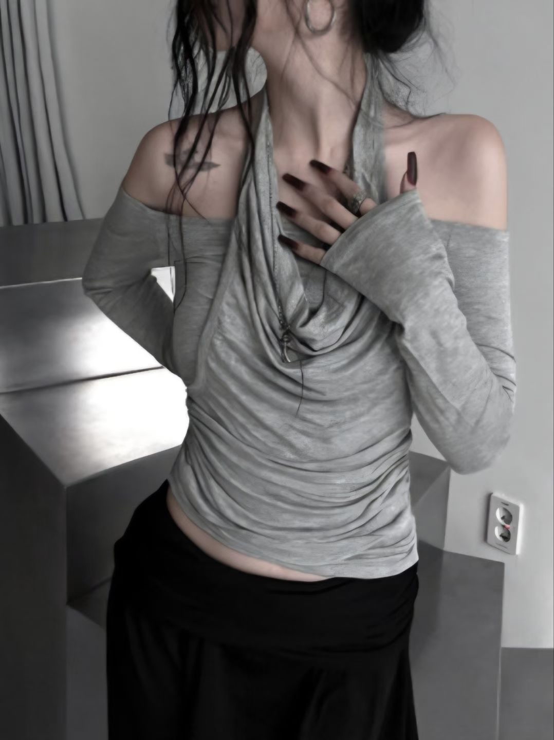 Idol 同款/韓國設計感掛頸質地軟熟Top