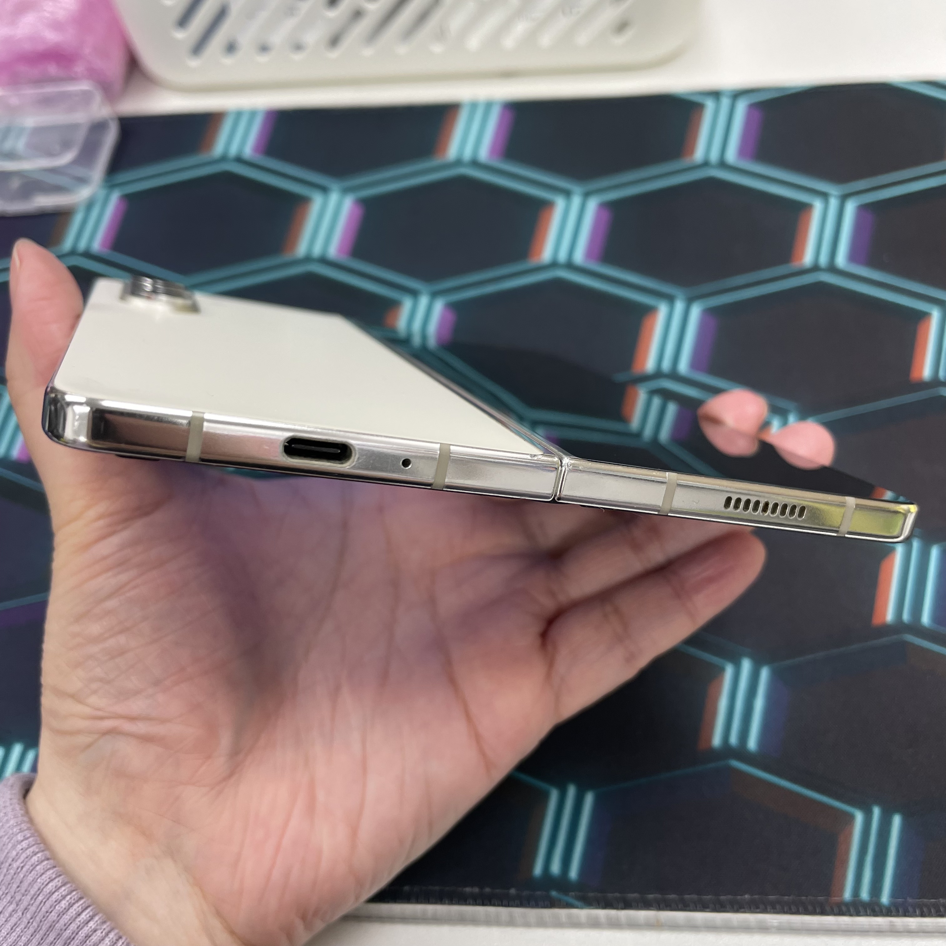 *5818B Galaxy Z Fold 5 靚機 12+512GB 白色 white