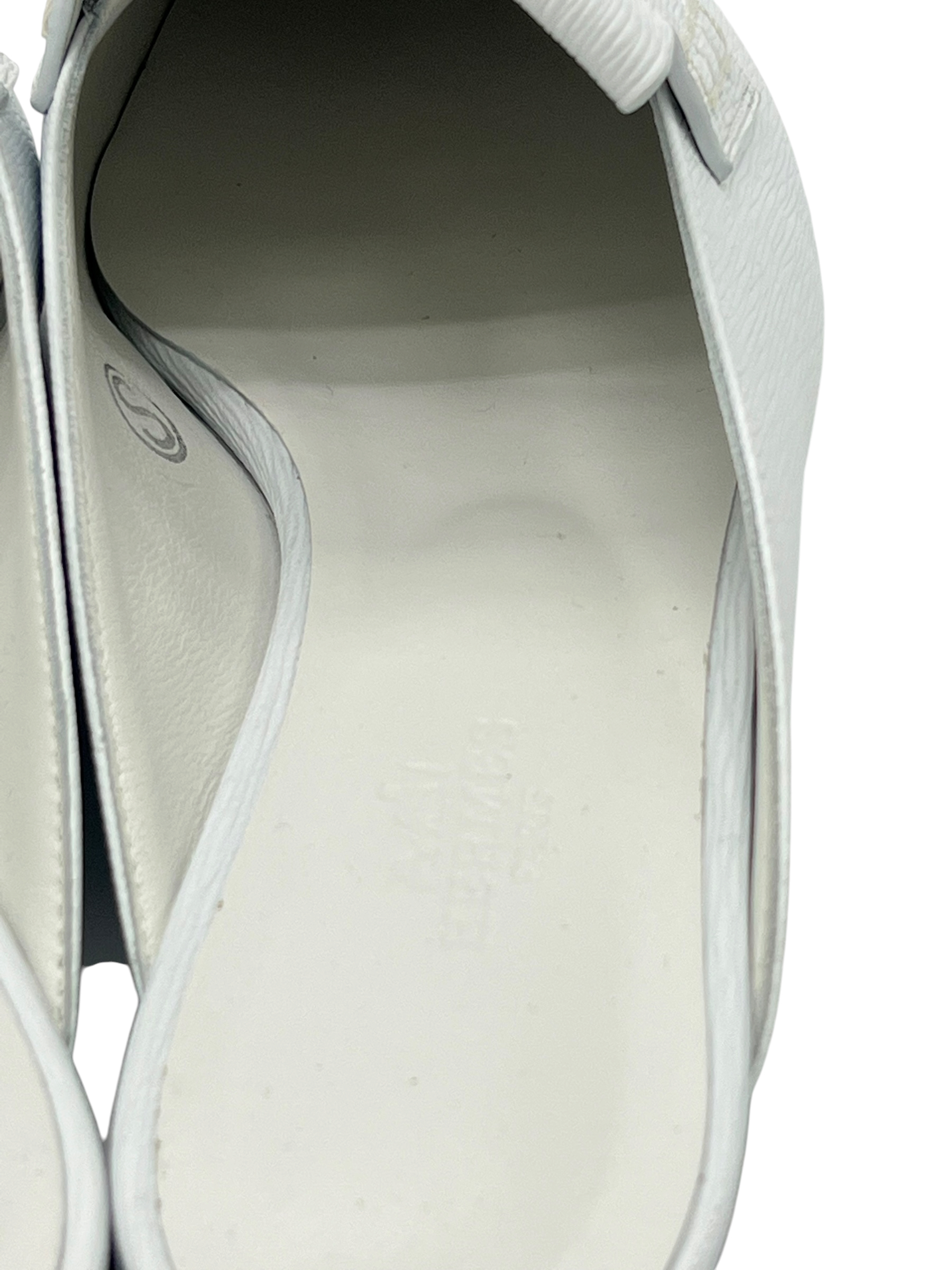 Pre-Owned HERMÉS Eloge Mules Chèvre Liegee Blanc / Product Code: 26052006