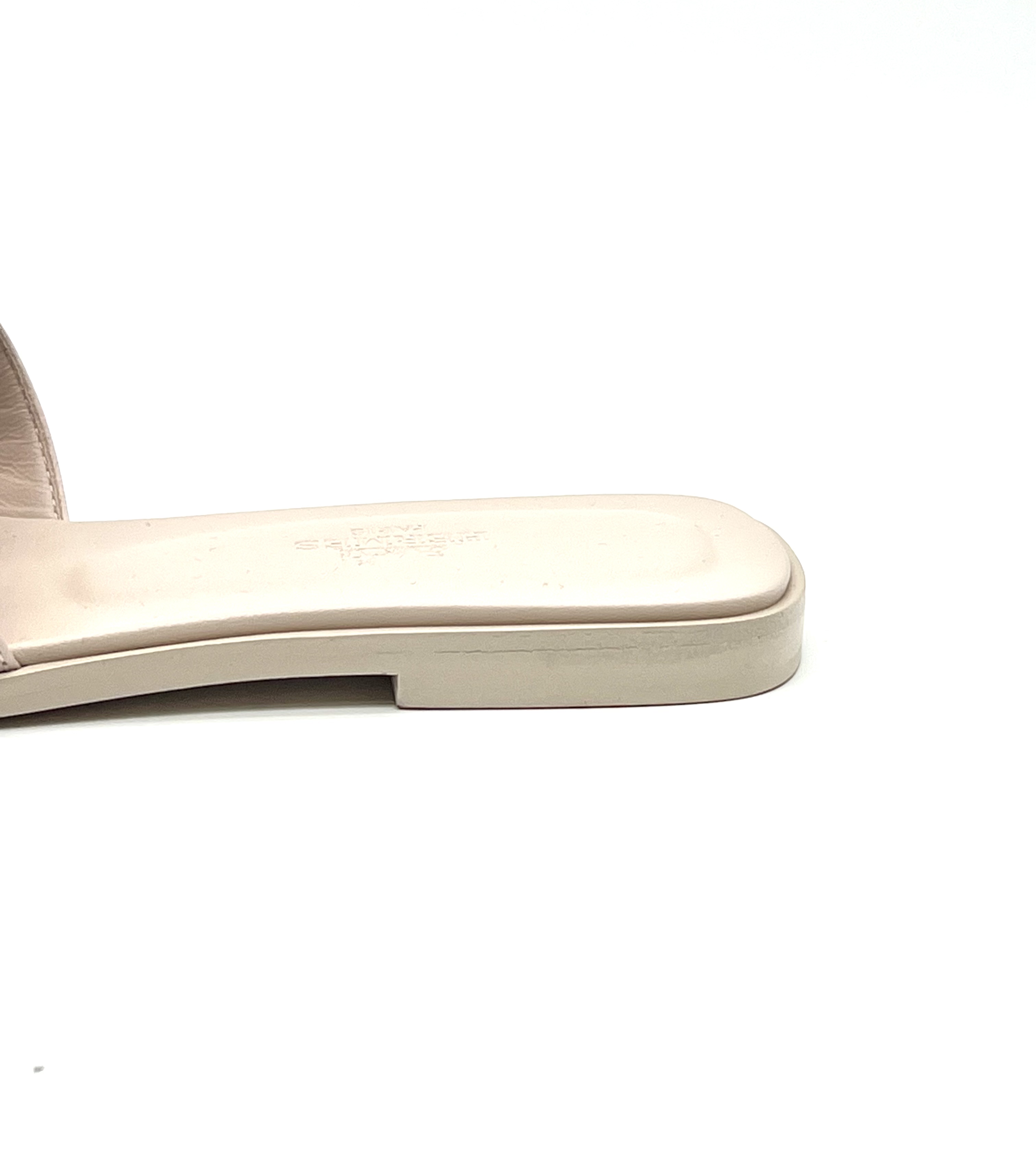 Pre-Owned HERMÉS Oran / Product Code: 26042207