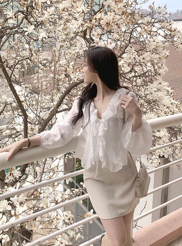 【優雅款式】白色荷葉邊抽繩上衣