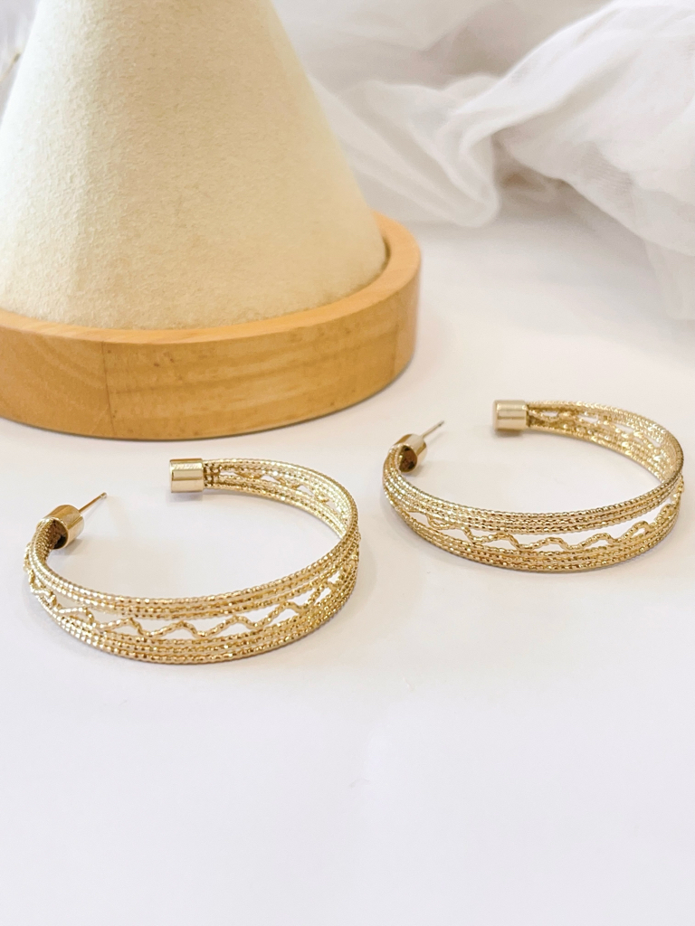 中间小波浪设计C字耳环