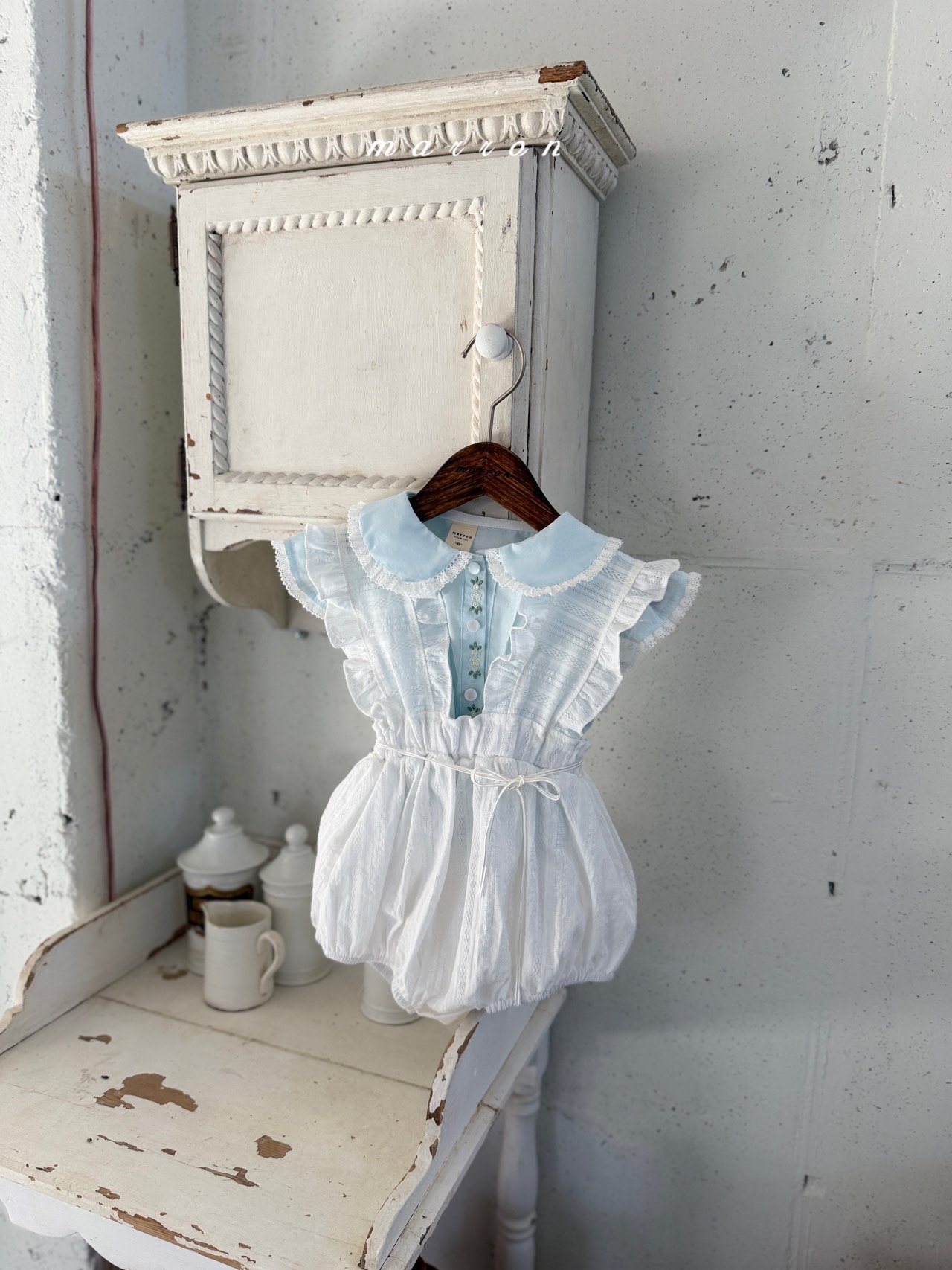 ☀️預訂 韓國直送☀️🇰🇷Marron兩色蕾絲提花荷葉邊吊帶包屁衣