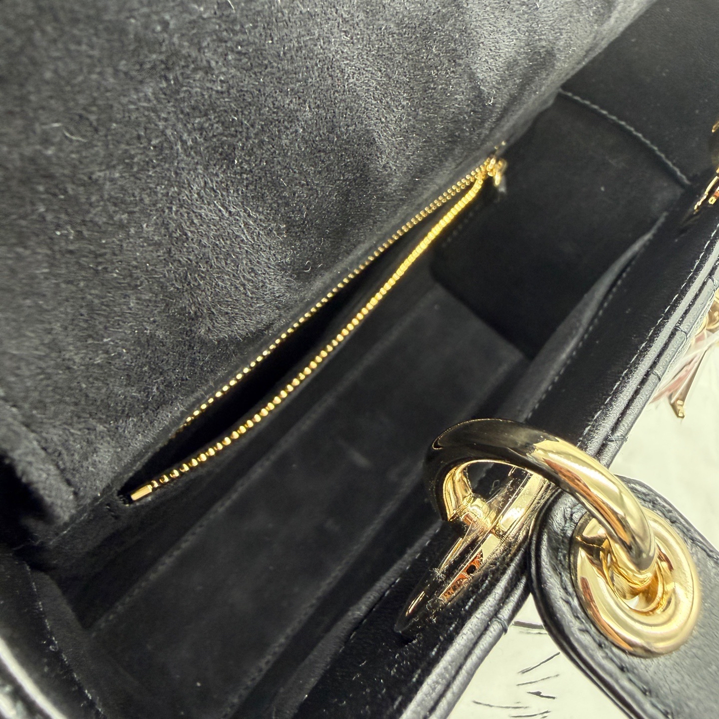 直播貨品 |  [1個-$100 2個-$300］FF17