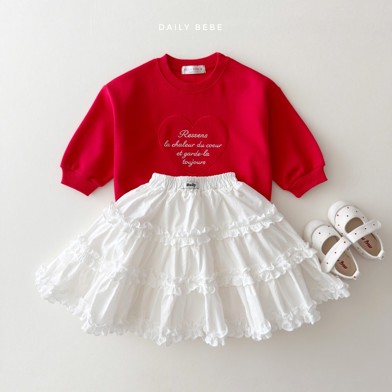 Dailybebe | Heart-Embroidered Sweatshirt