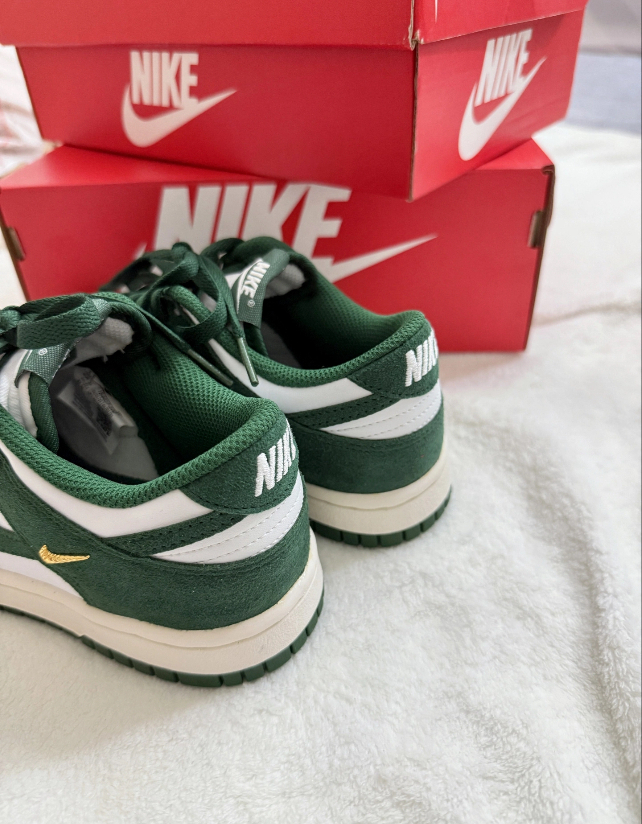 IB4417-100 Nike Dunk Low Gorge Green Gold Mini Swoosh IB4417-100