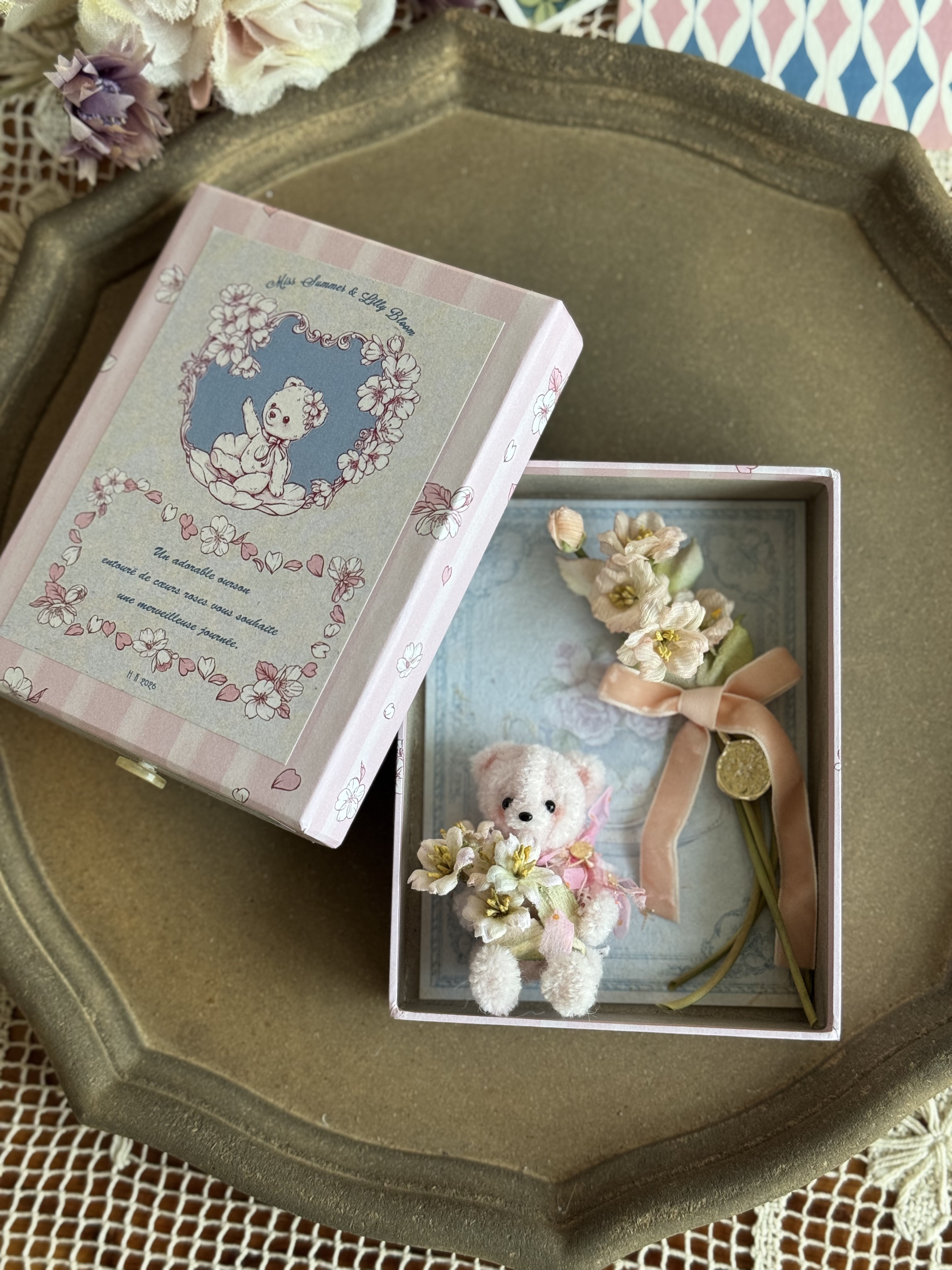 Lilly Bloom x Miss Summer - Collab box set 櫻花小熊胸針組合C