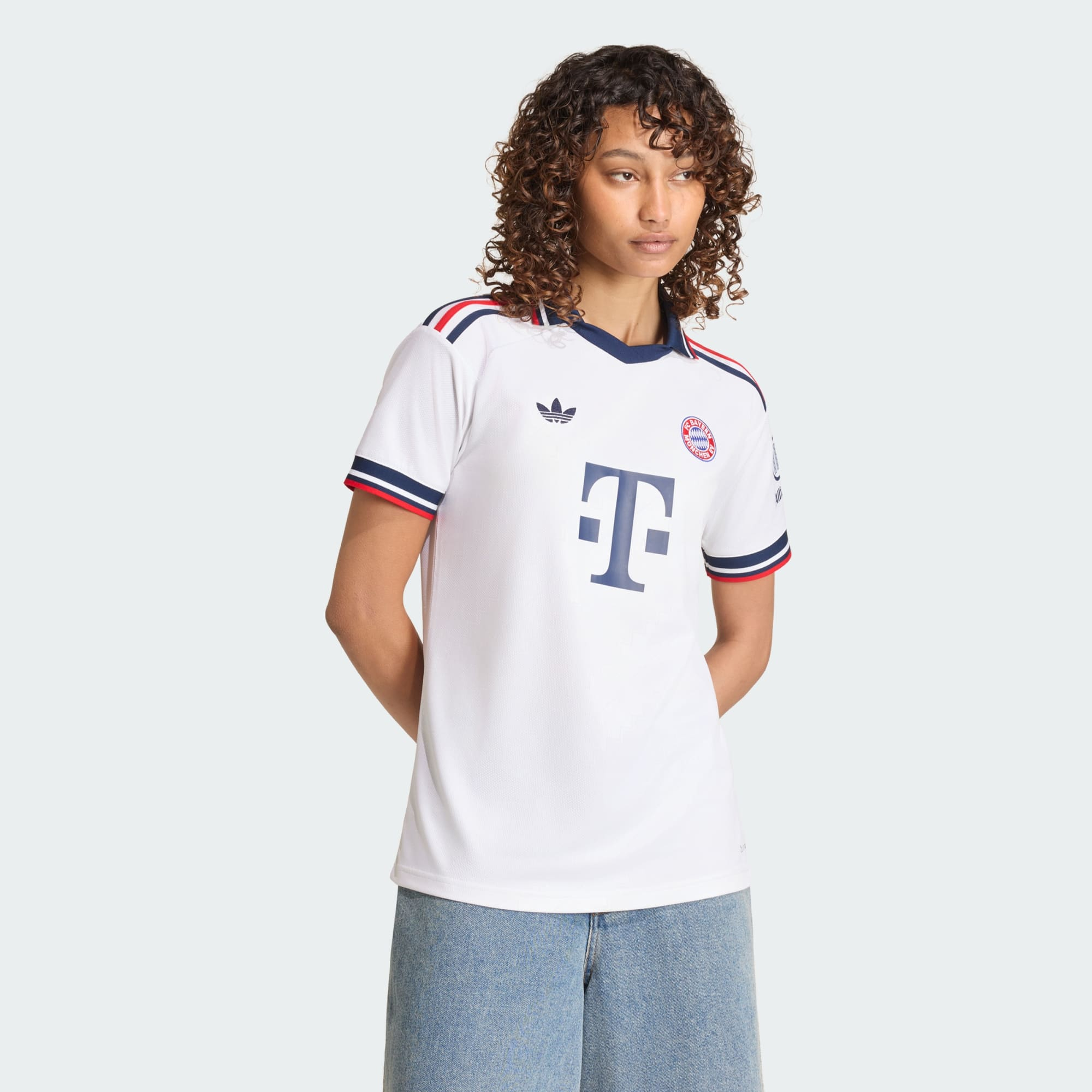 🚩 女生專屬 Adidas Bayern Munich 拜仁慕尼黑 2026-27 作客女裝球迷版球衣 (可加印字) JZ3077