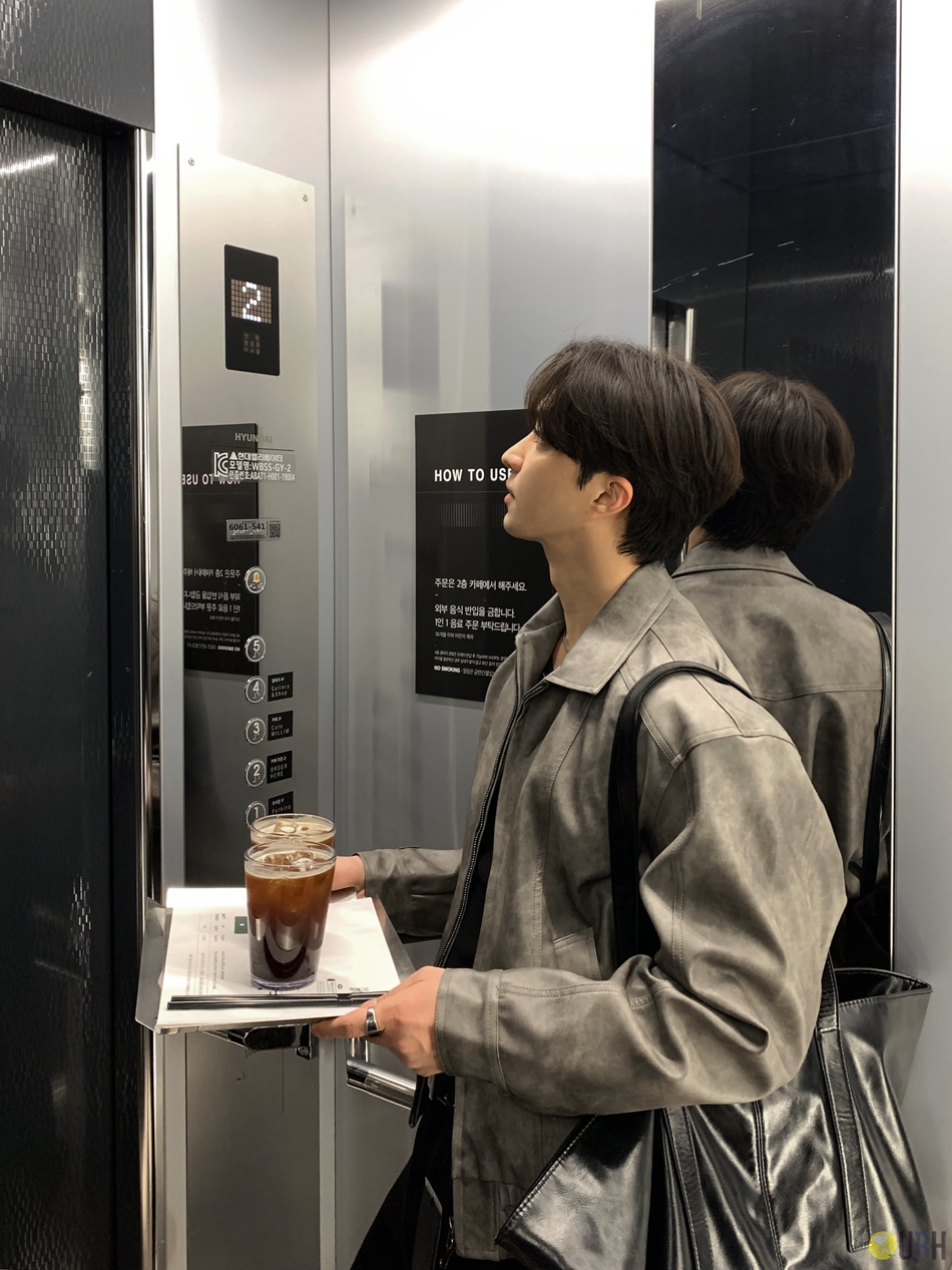 【100%保證韓國直送】質感古著裂紋設計寬鬆皮革外套 Vintage Crack Leather Zip-up Jacket [2 color] RL114777