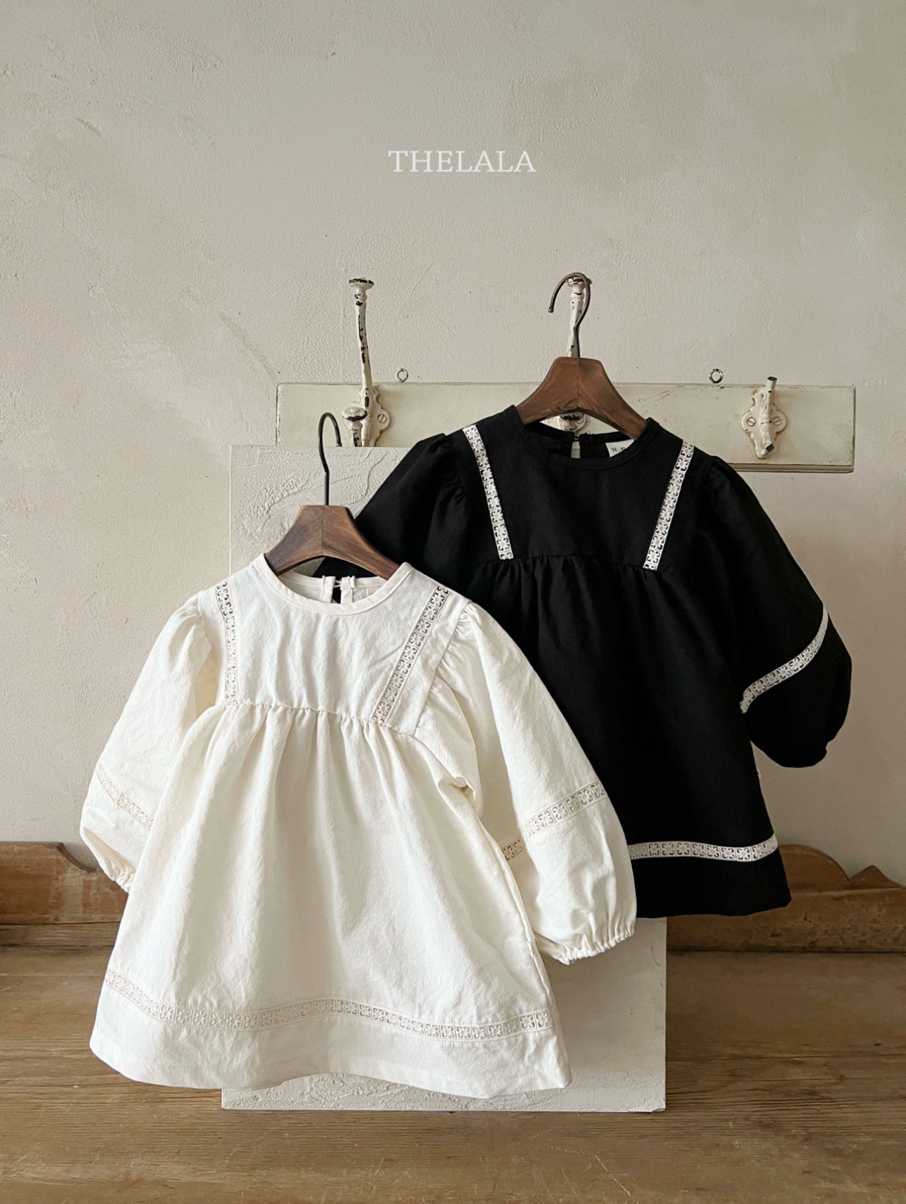 🌸預訂 韓國直送🌸🇰🇷THELALA兩色蕾絲花邊長袖連身裙