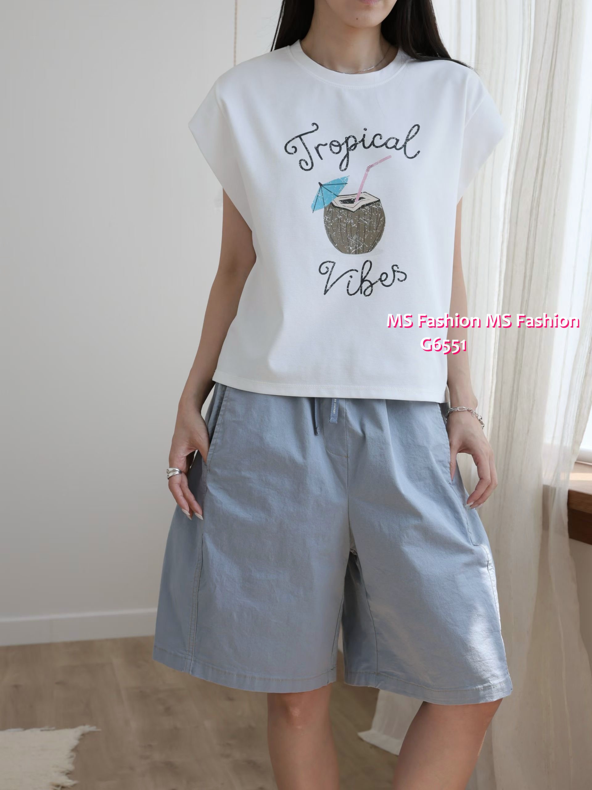 G6551 字母椰青print top