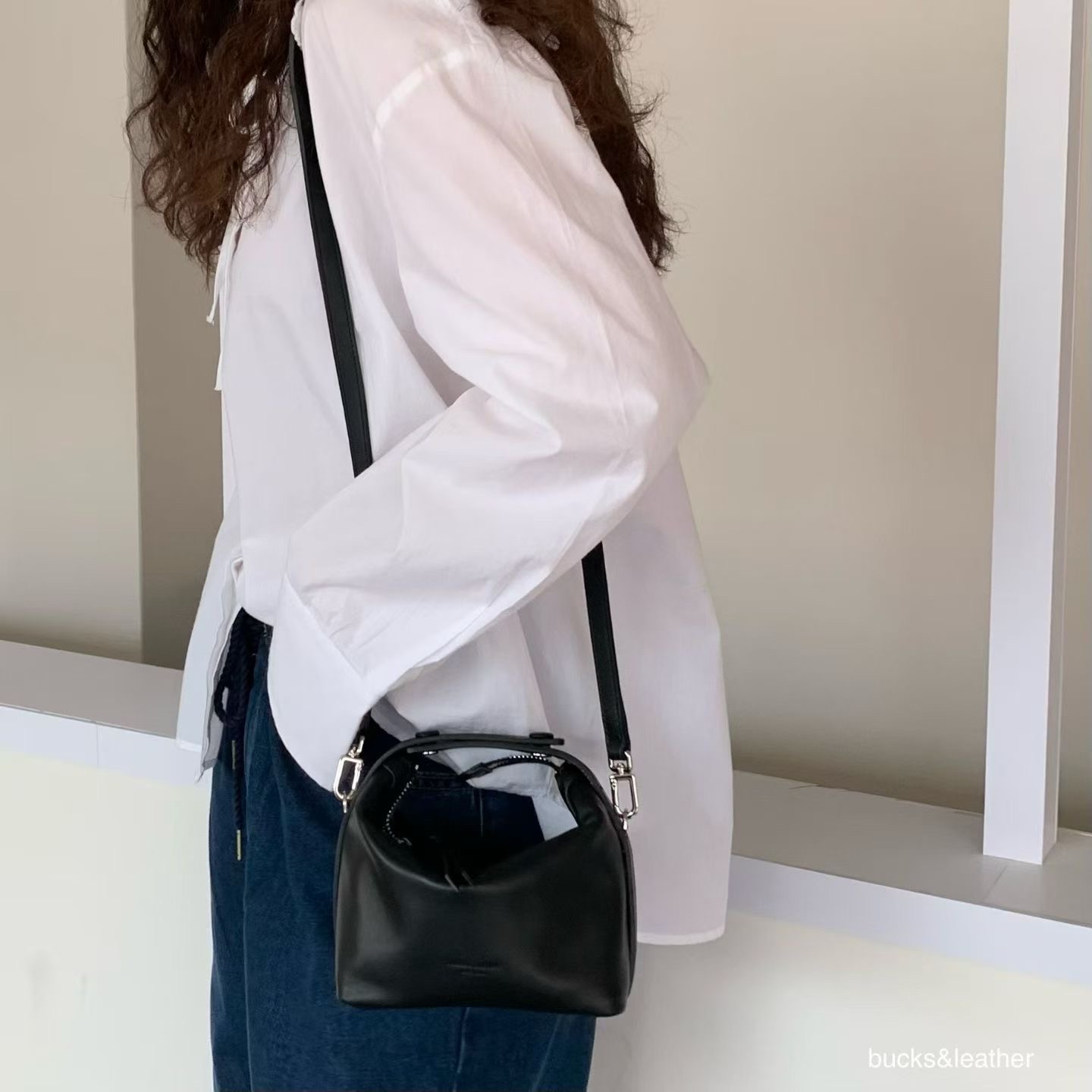 BUTTON CROSS BAG 光面牛皮 | 羊皮