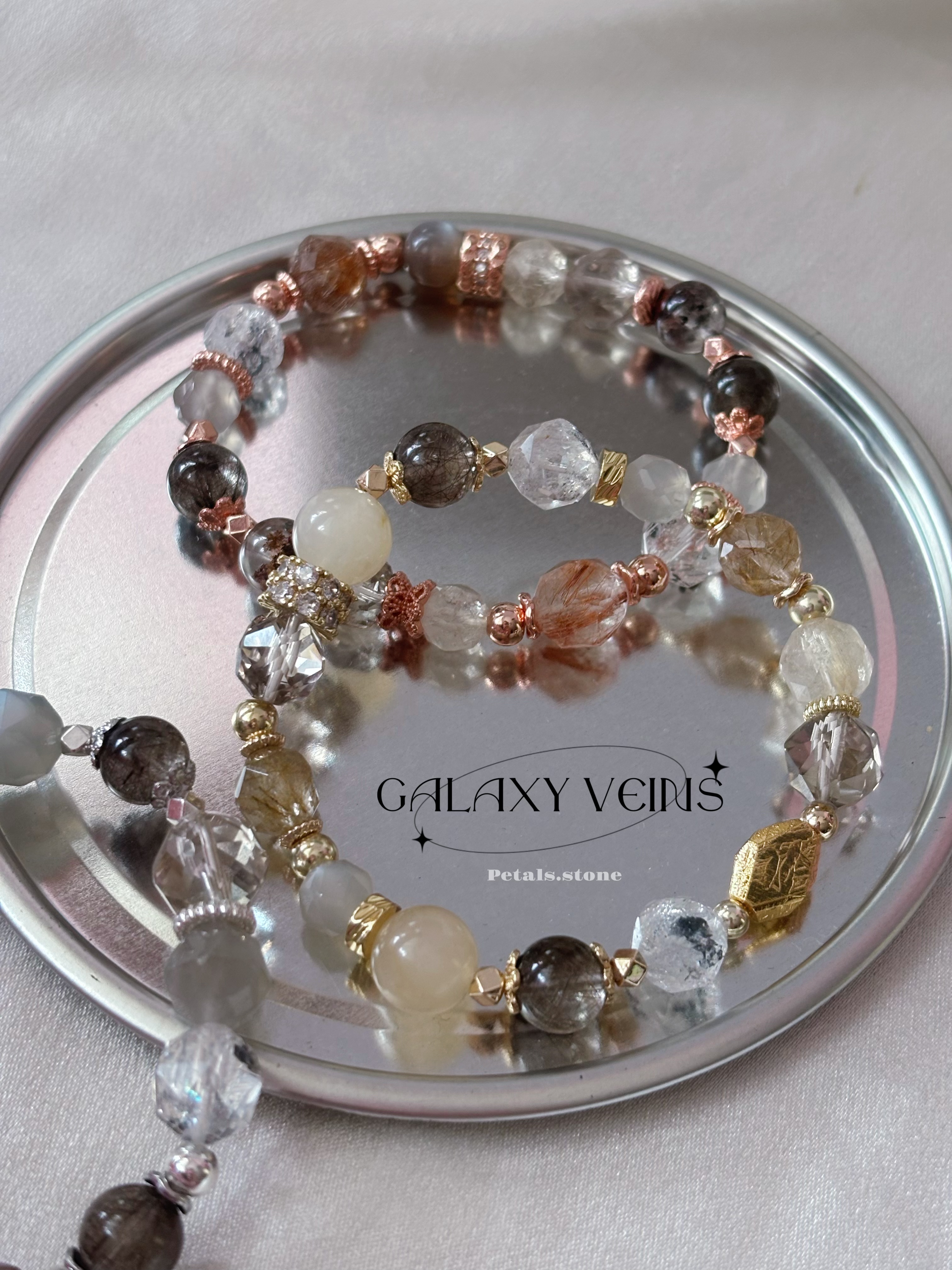 ⟡ ༘⋆𝑮𝒂𝒍𝒂𝒙𝒚 𝑽𝒆𝒊𝒏𝒔 🪩