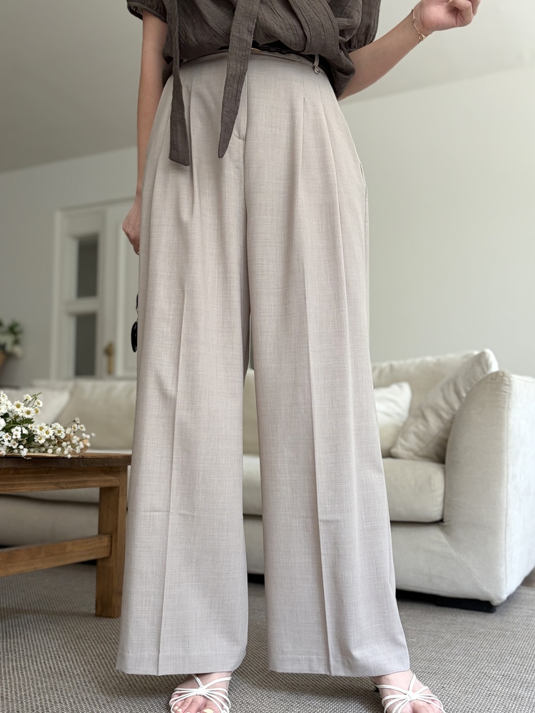 [極薄!] Strap Detail Pleated Pants (Oatmeal)