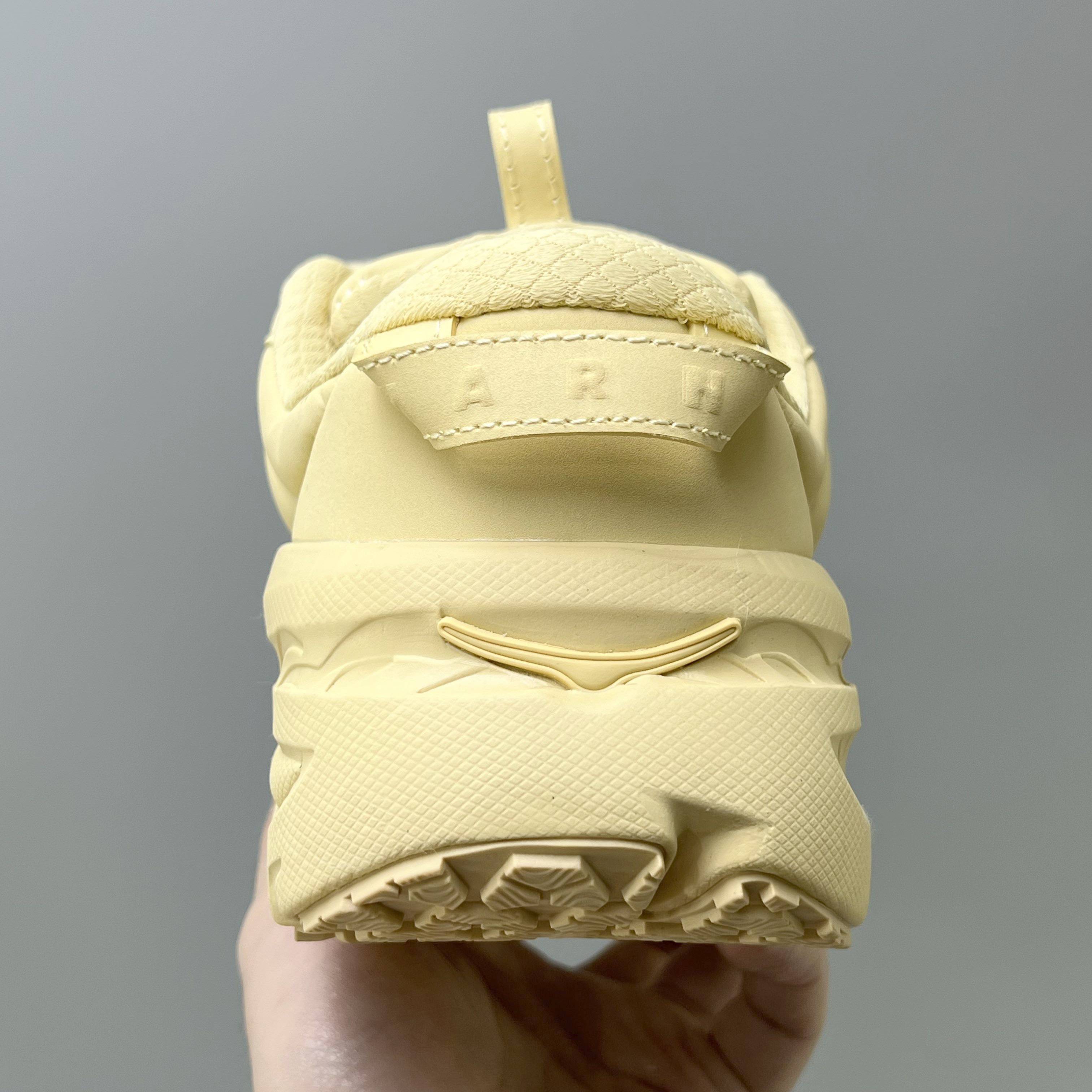 Hoka One One Bondi B3LS