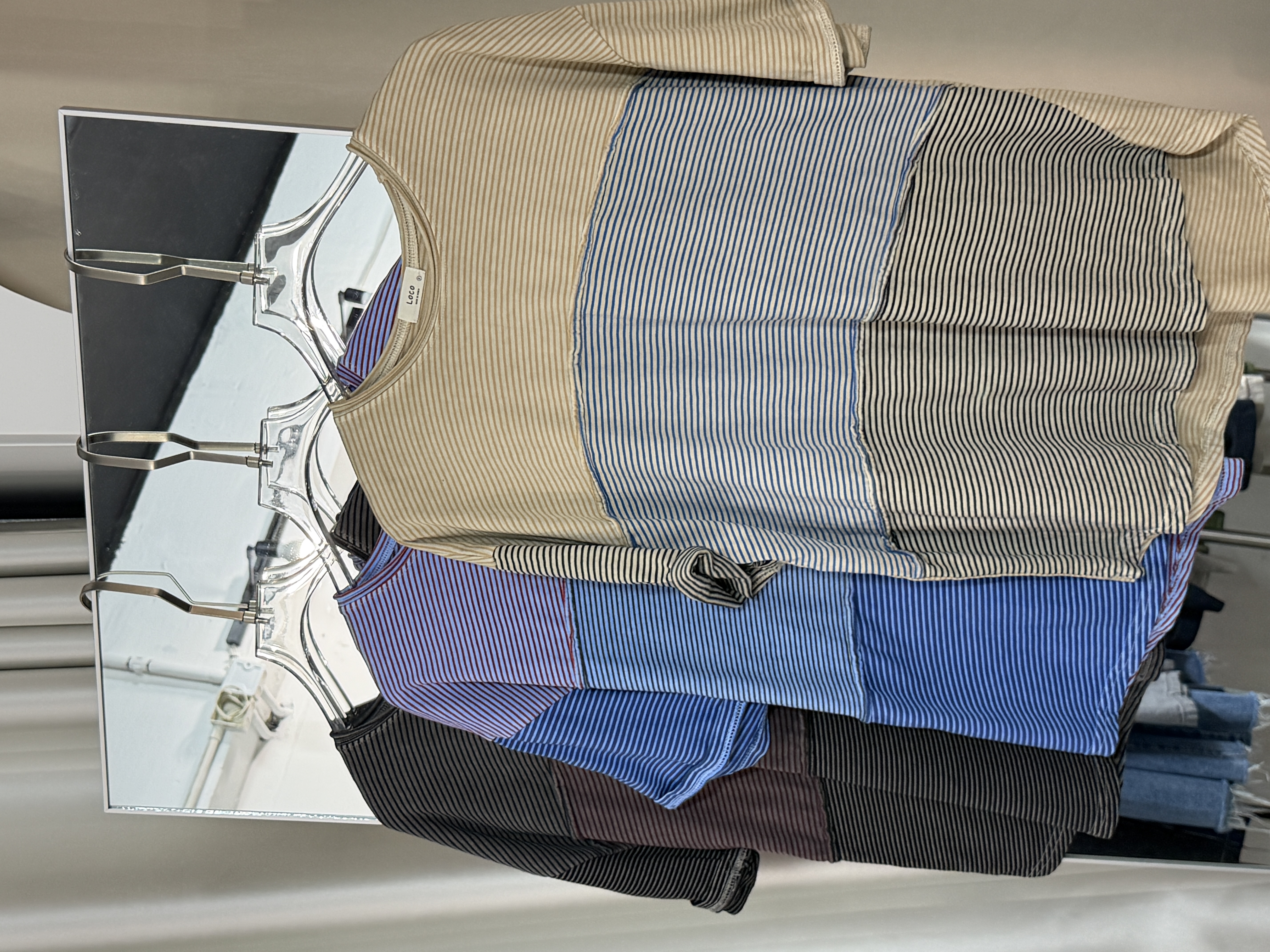 撞色條紋寬鬆T恤