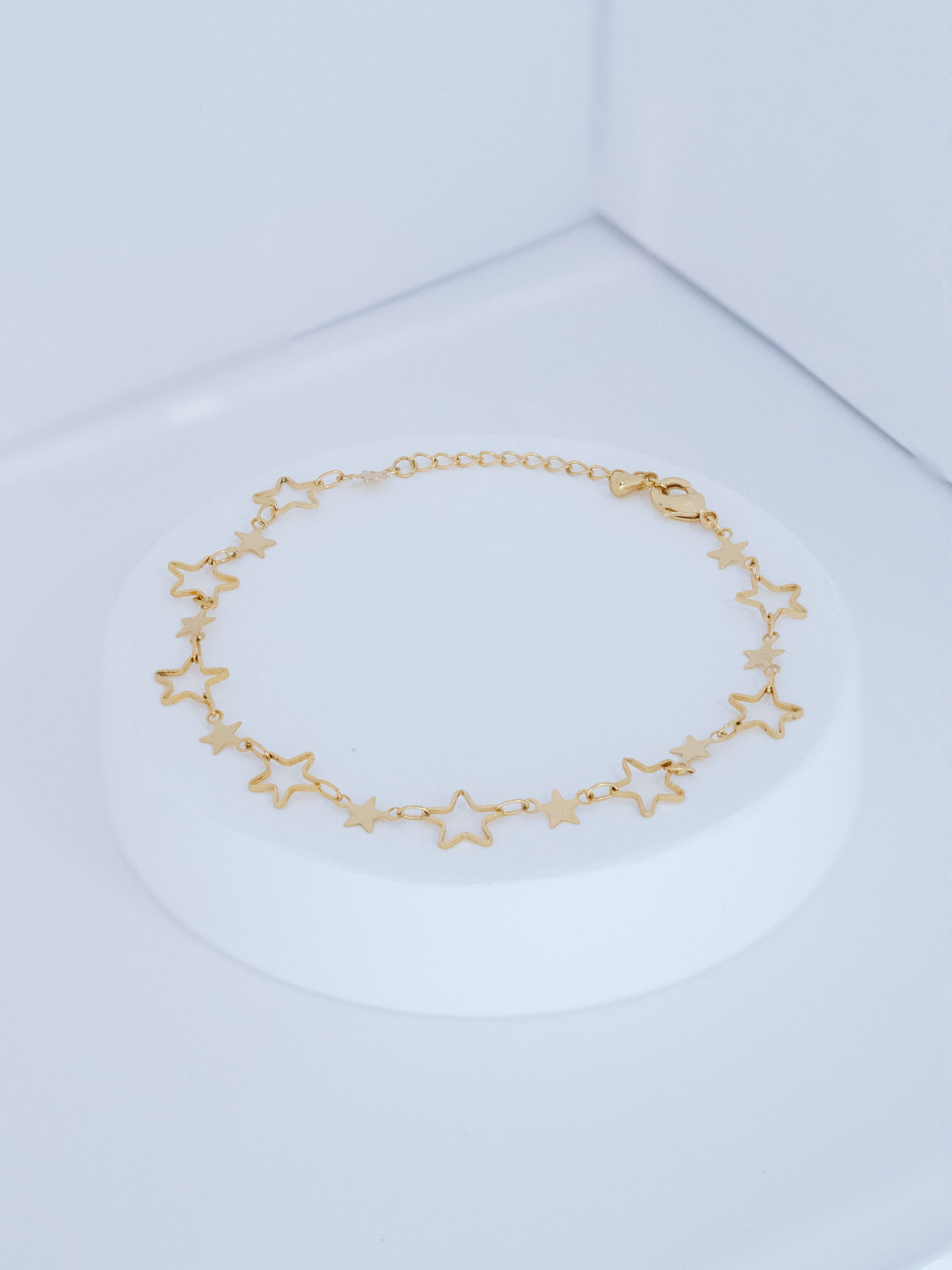 Dainty Star Bracelet