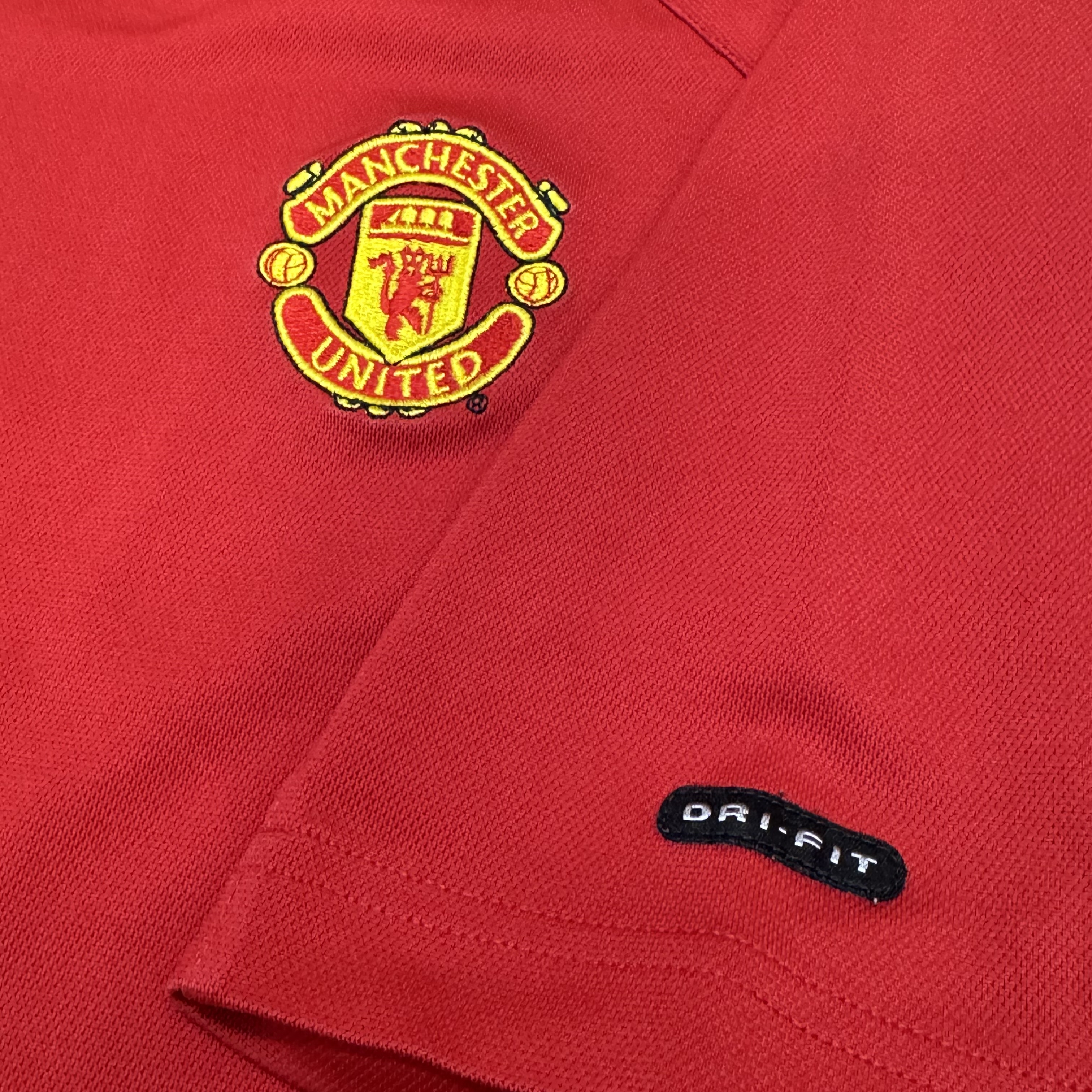 Manchester United 02/03 training shirt