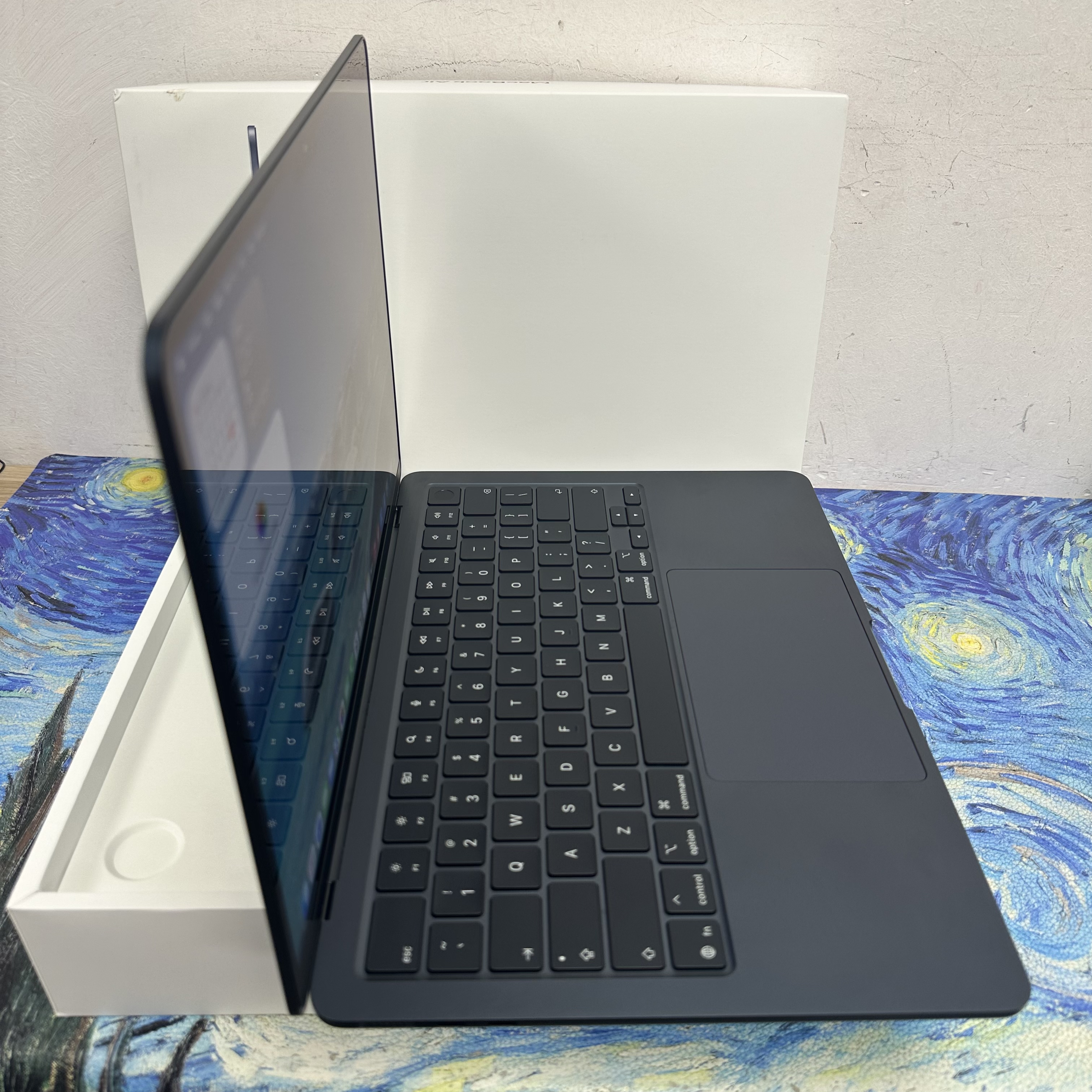 #5981 APPLE  MacBook Air M5 2026 M5 CPU/ 16GB Ram/512GB SSD/10核心GPU/Liquid Retina Mon/13吋/藍色/Gaming Laptop / Notebook / 超強續航能力/ 原廠保養/ 文書機 / 畫圖 / 剪片 / Movie / Netflix / 香港行貨✨