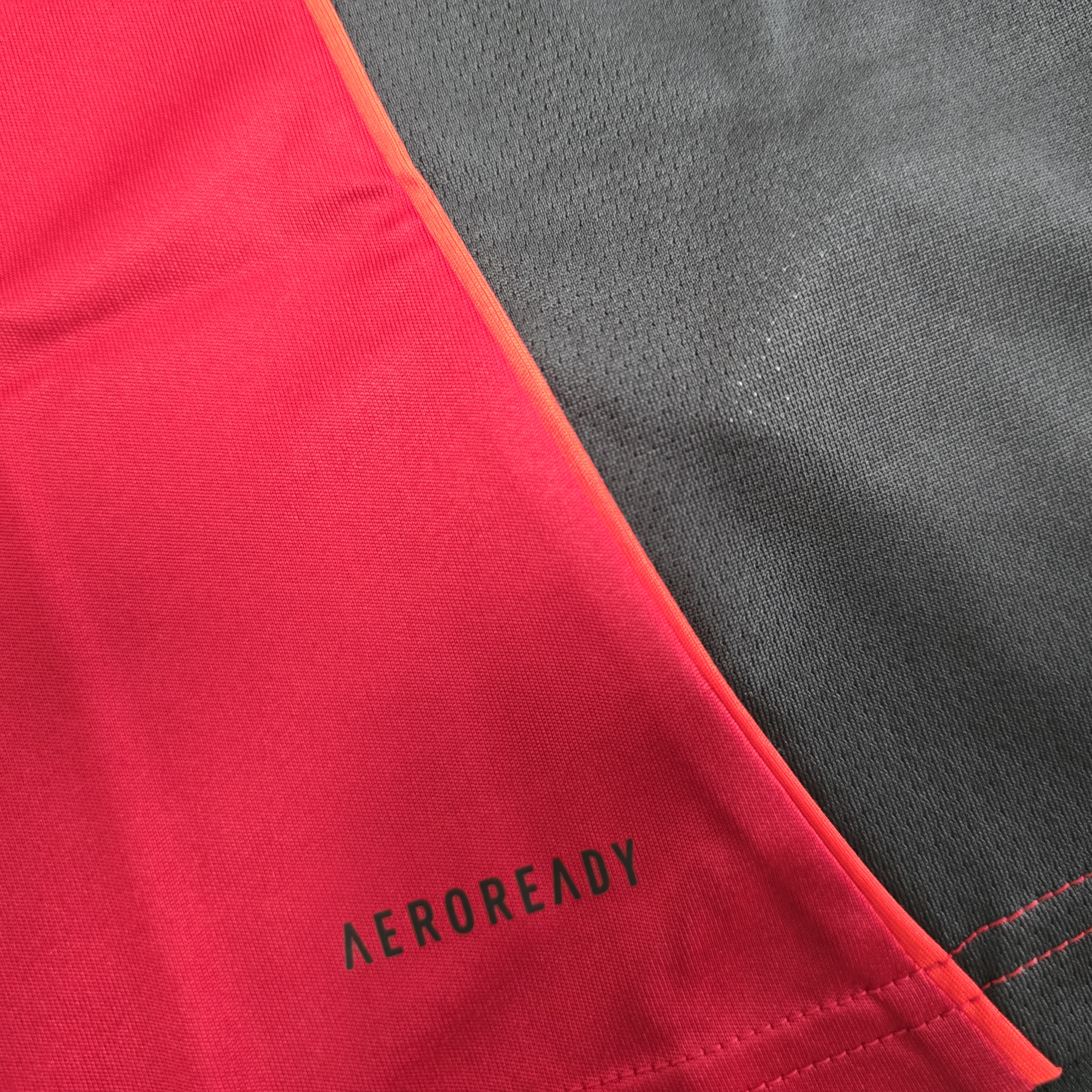 Adidas Liverpool 利物浦 2025-26 紅色無袖訓練上衣 KB1461