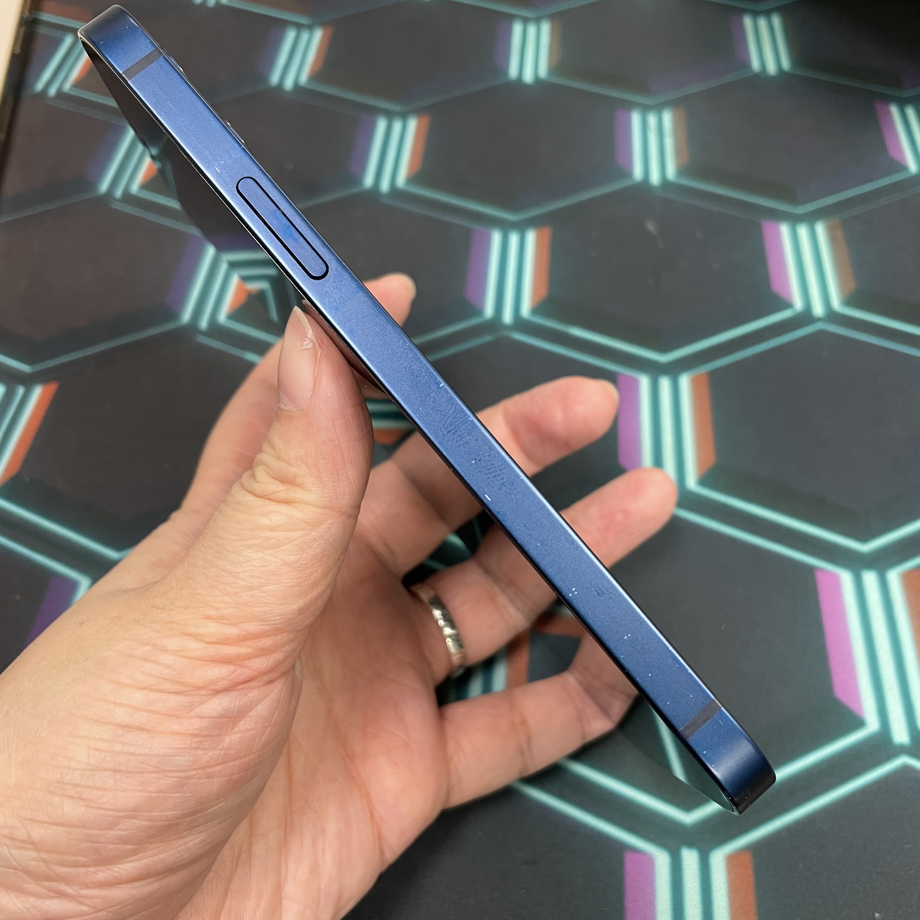 *7943 12 超靚機 256GB 電69 藍色 blue