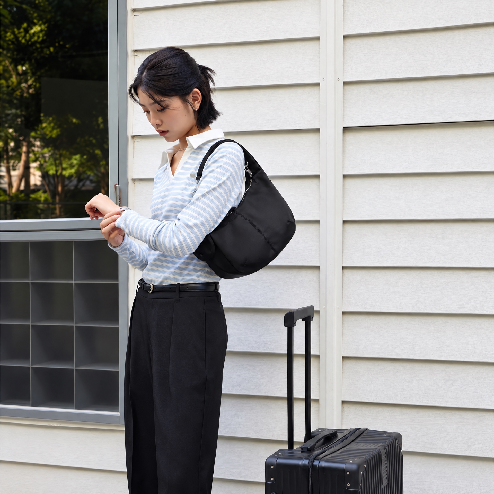 Branden Safe Days Shoulder Bag 防盜月牙包