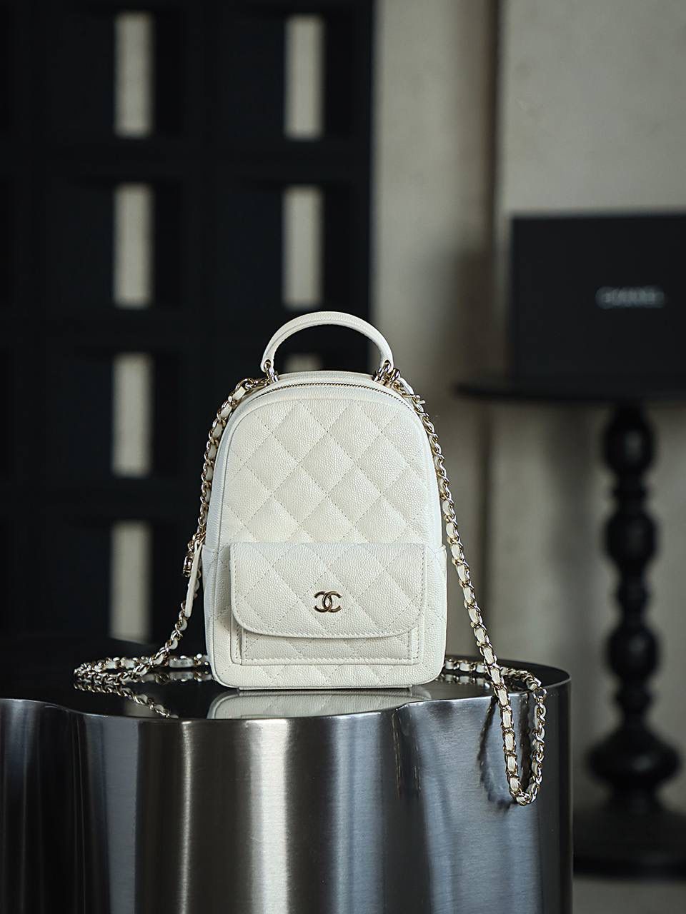 24C迷你書包鑒定版 👜 一包一碼 支持全球鑒定查驗身份證原廠專G Haas皮料過關清單資料可査詢 Chane*25C迷你雙肩背包 雖然小 但非常實用能雙肩能單肩小書包 五金：全鋼金扣 皮料：Haas中球牛皮 尺寸：18*13*9cm