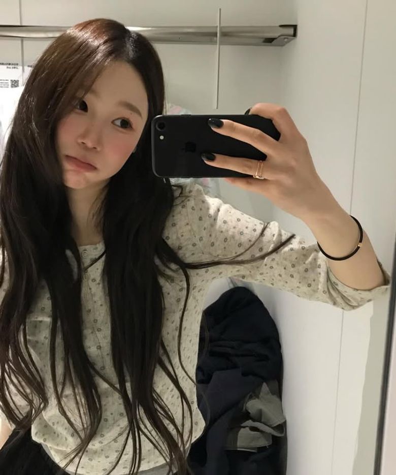 🇰🇷訂購｜aeae 26SS｜FLOWER HENLEY NECK TEE 3色