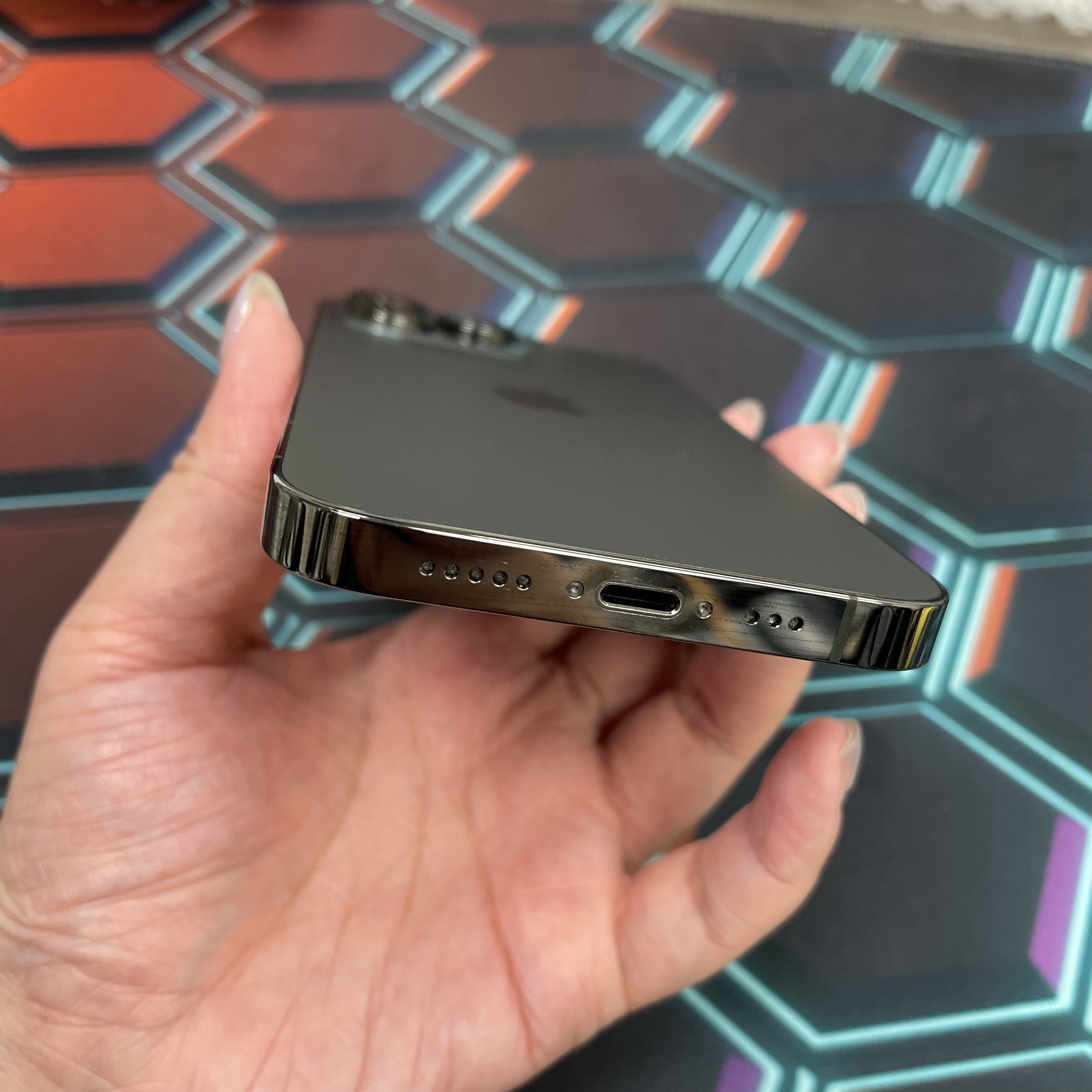 *7146 13 Pro 勁靚機 1TB 電74 黑色 black