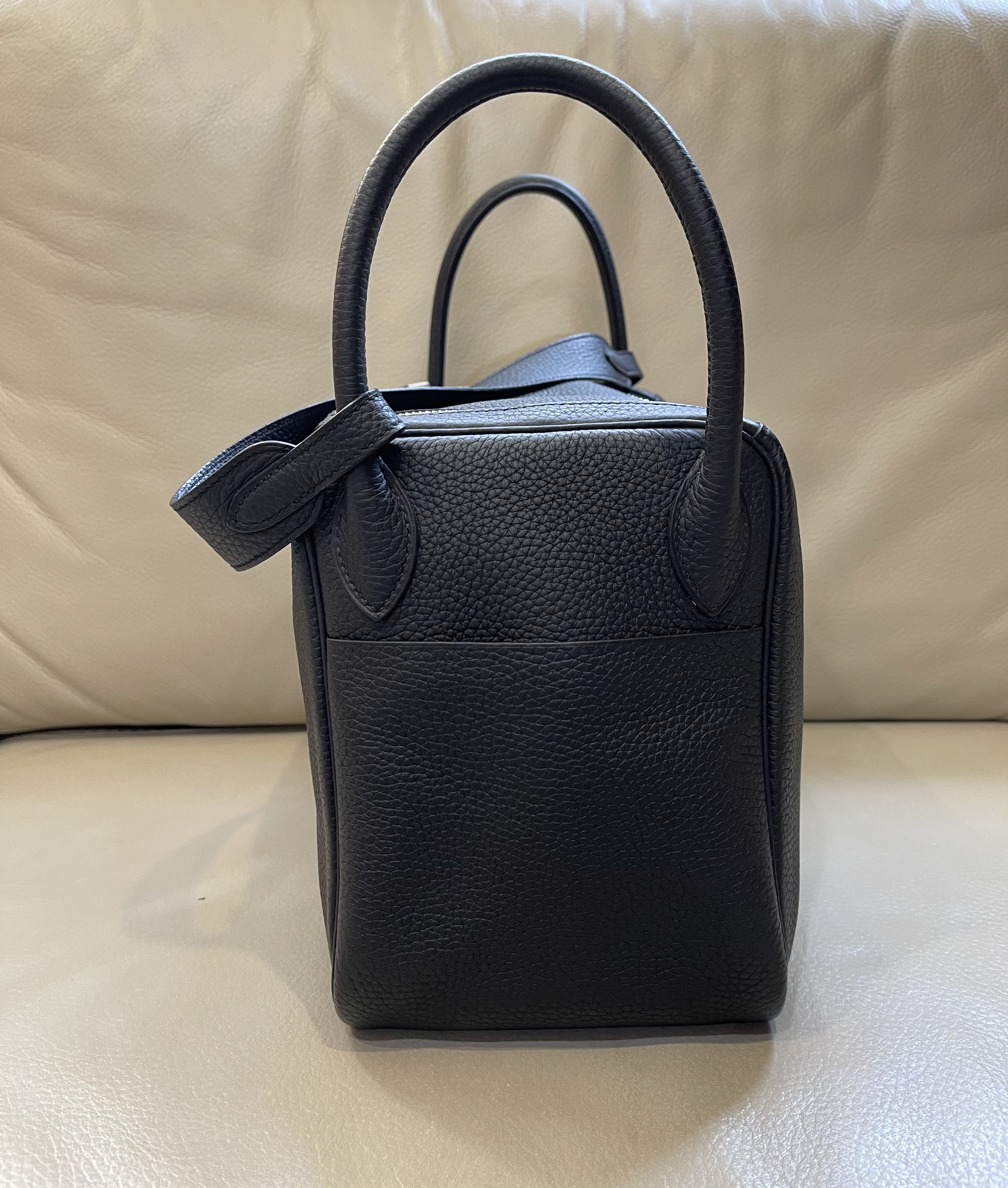 Pre-owned Hermès Lindy 30 / stamp A Product Code: 26031409