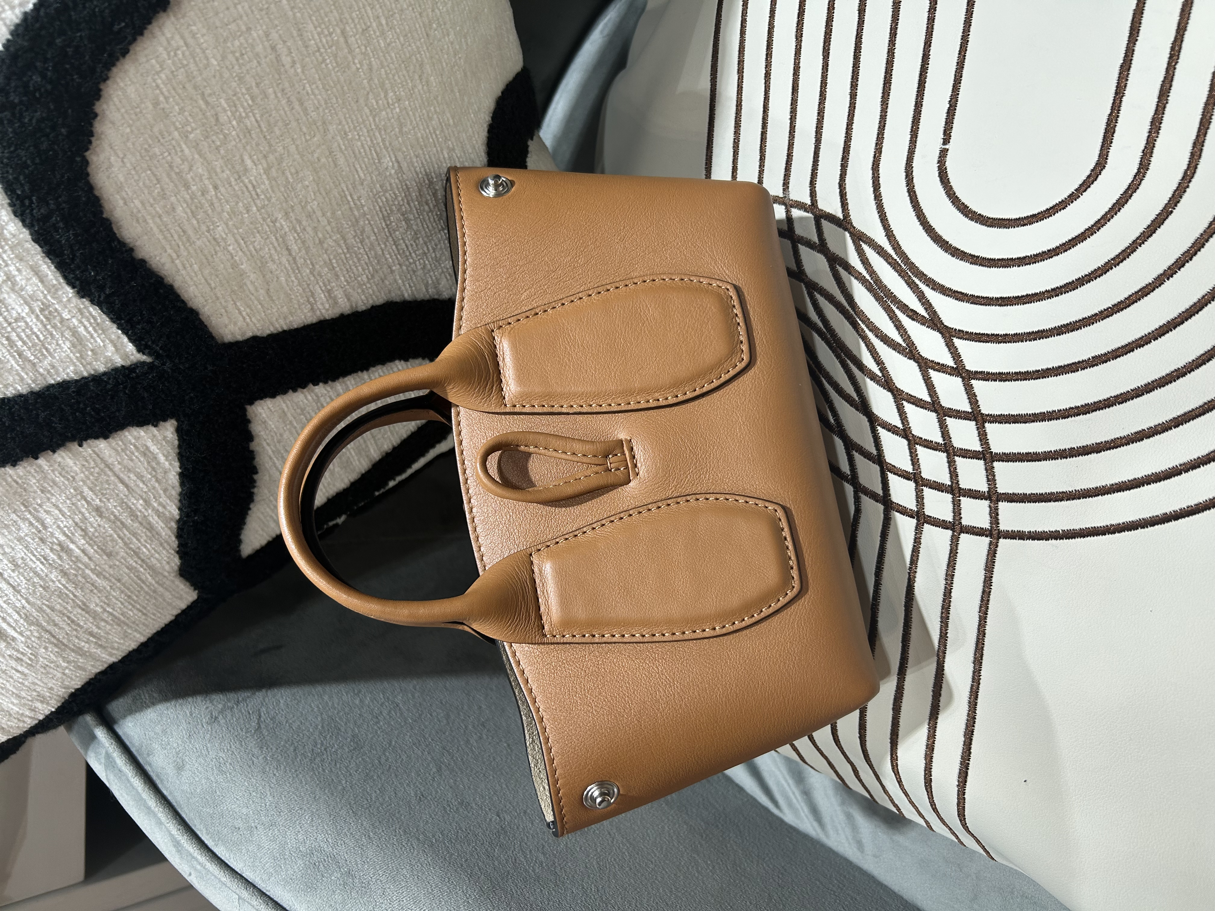 LONGCHAMP Le Roseau Handbag calfskin Tan 100%Authentic, 98%New ✅Dust bag
